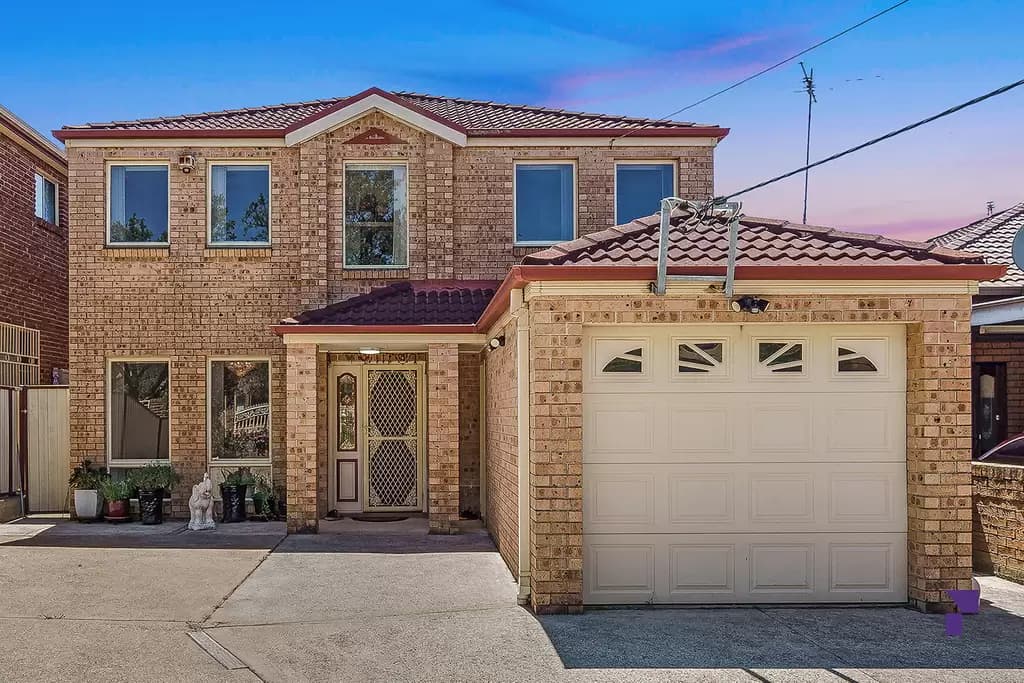 61 Old Kent Road, Greenacre - Image 1