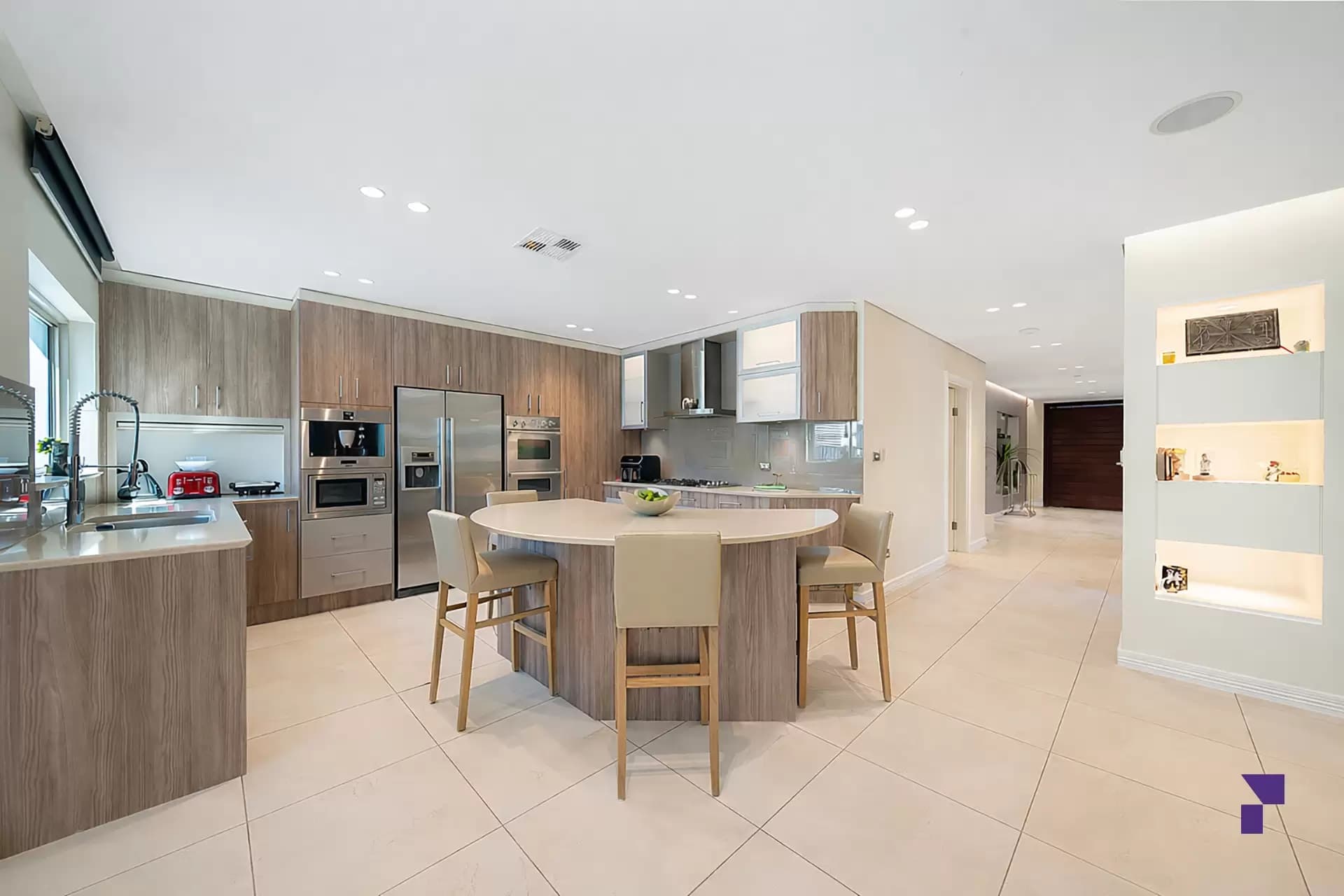 5 Shellcote Road, Greenacre - Thumbnail 2