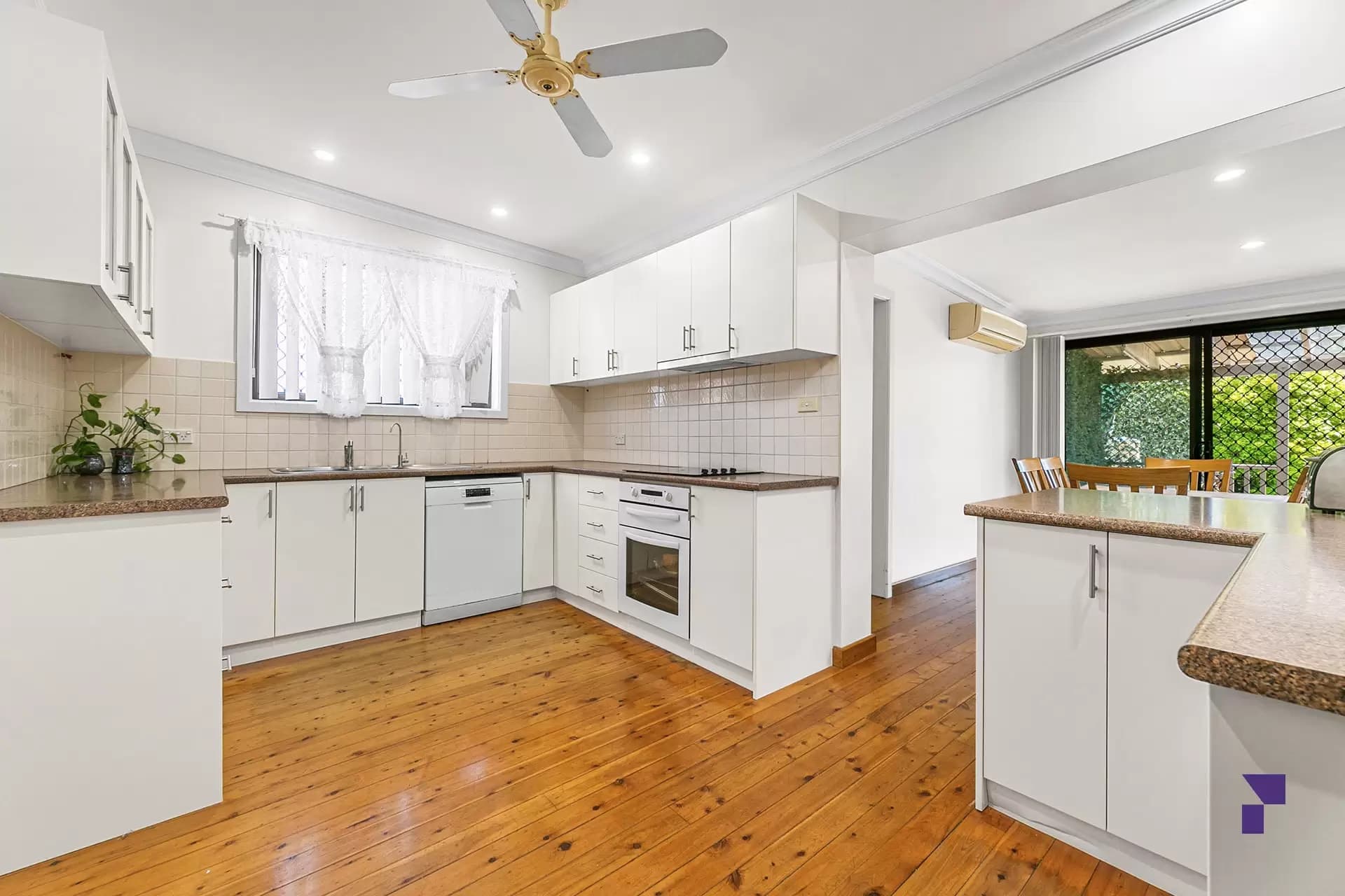 16 Birdwood Road, Georges Hall - Thumbnail 2