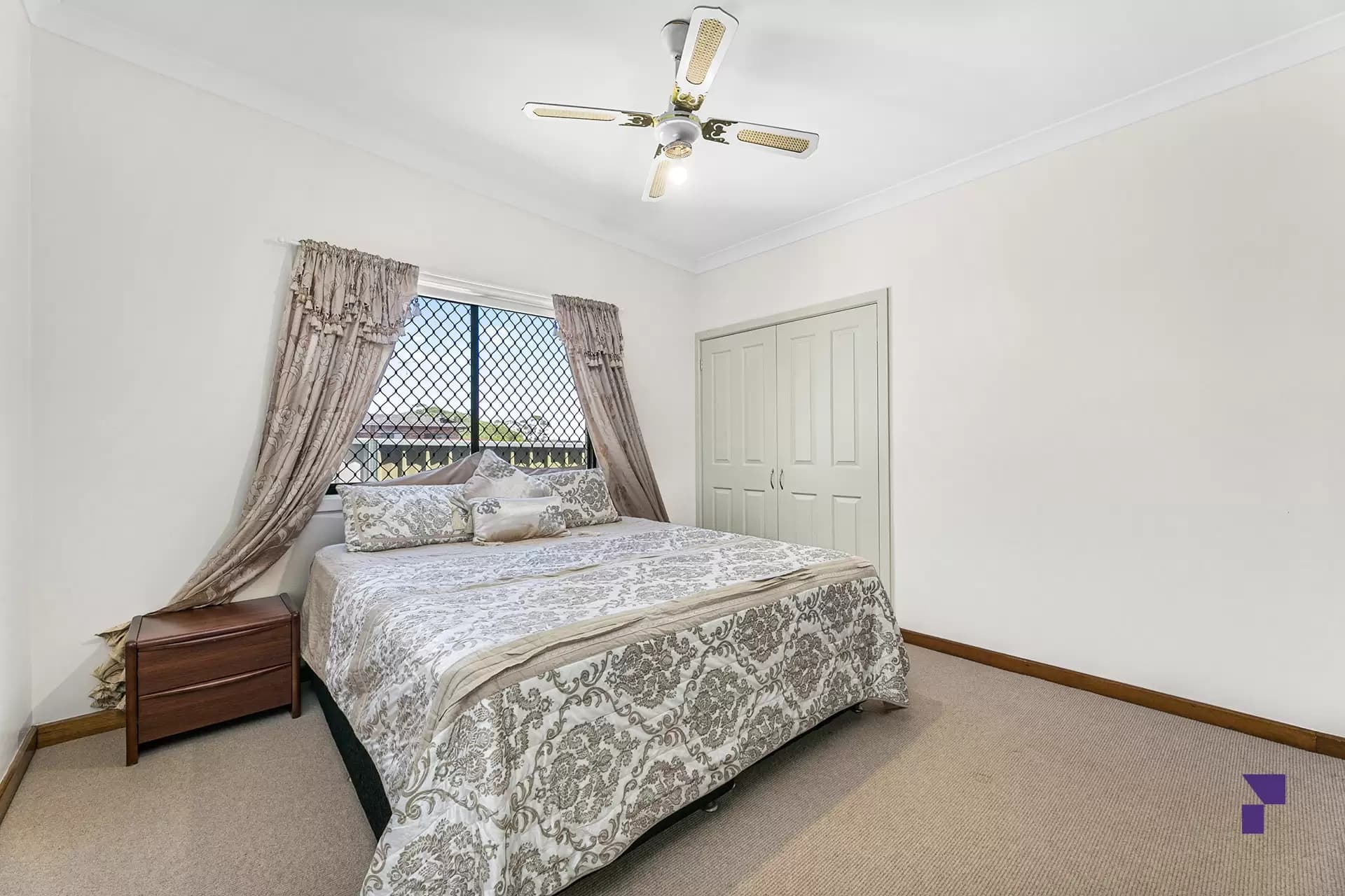 16 Birdwood Road, Georges Hall - Thumbnail 5
