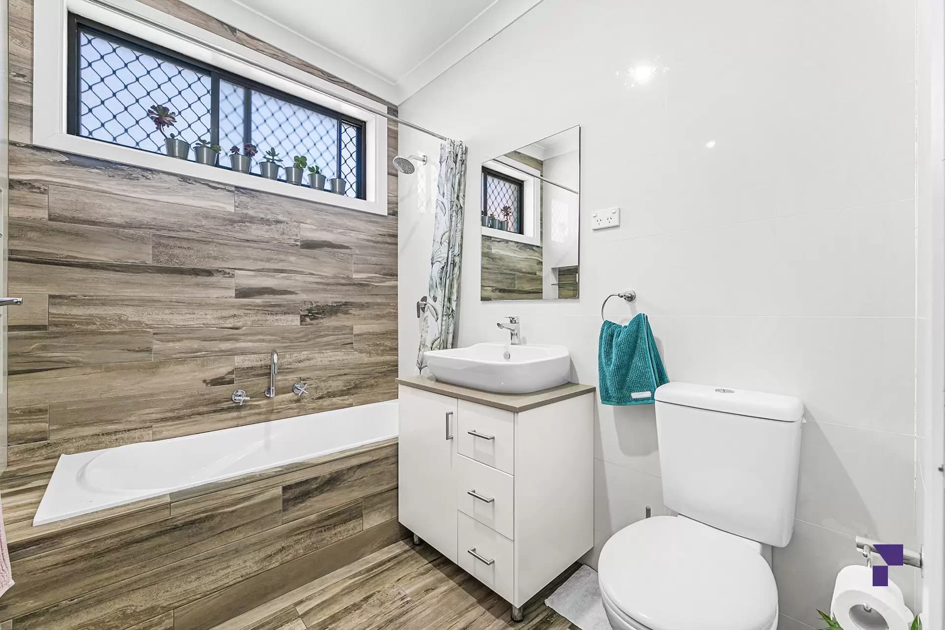 16 Birdwood Road, Georges Hall - Thumbnail 6
