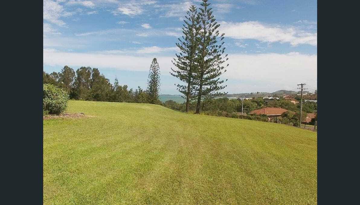 26 - 28 Headland Road, Sapphire Beach - Thumbnail 8