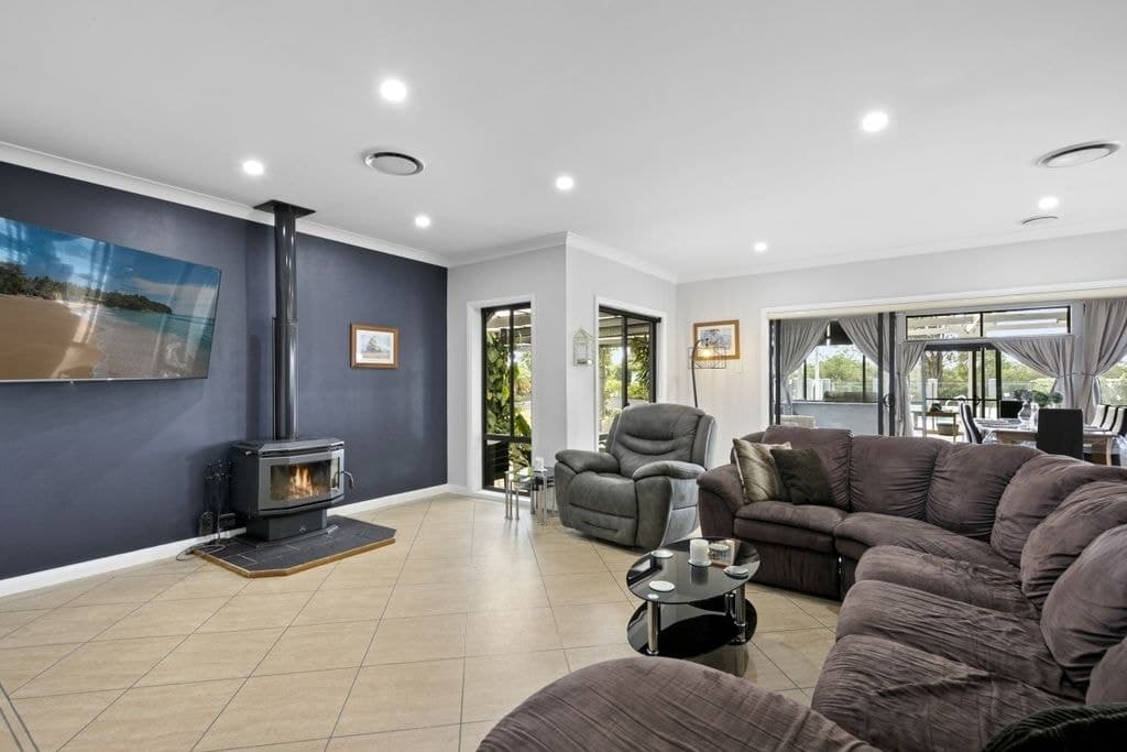10 Watsons Place, Aberglasslyn - Thumbnail 4
