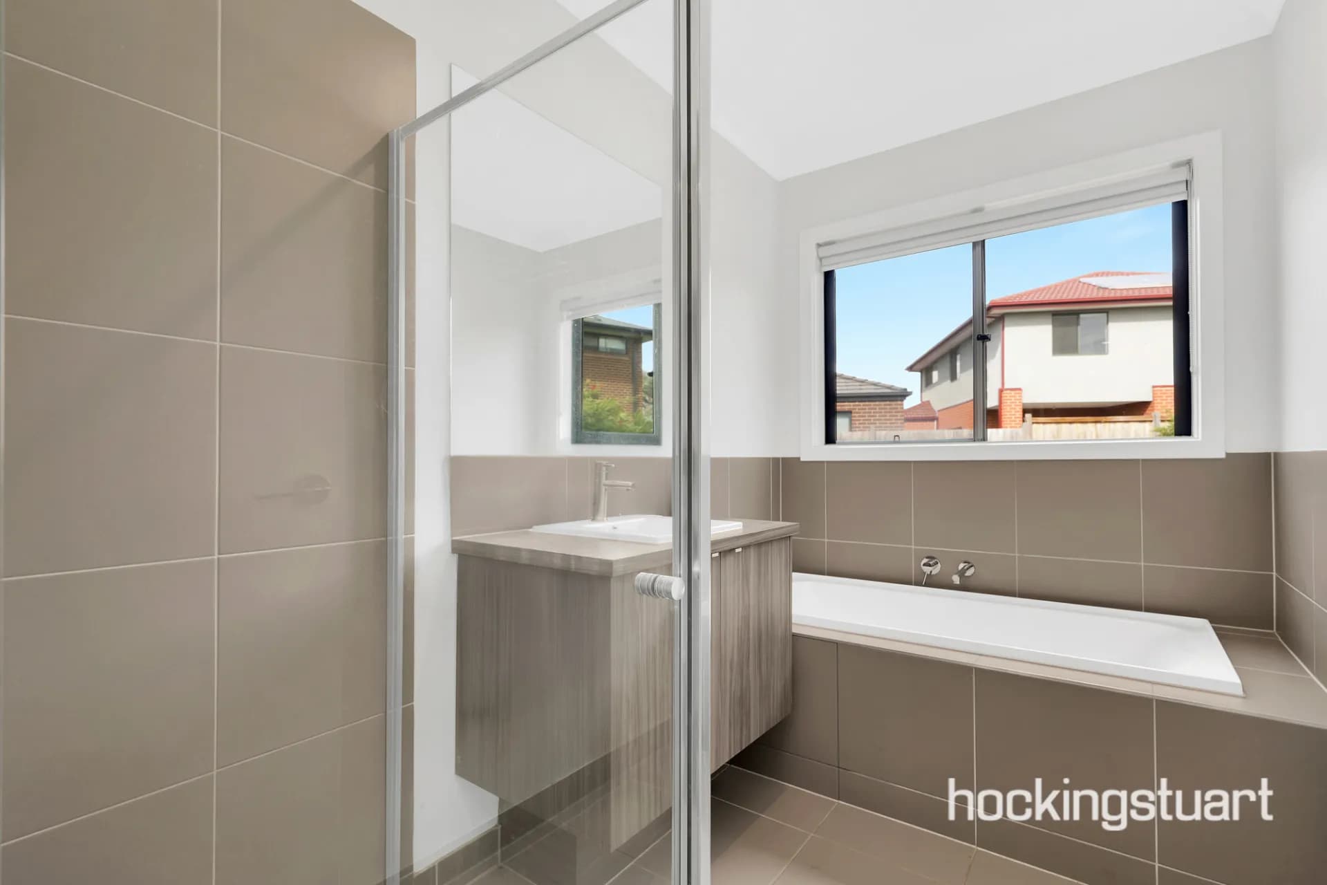 22 Waterbird Circuit, Weir Views - Thumbnail 5