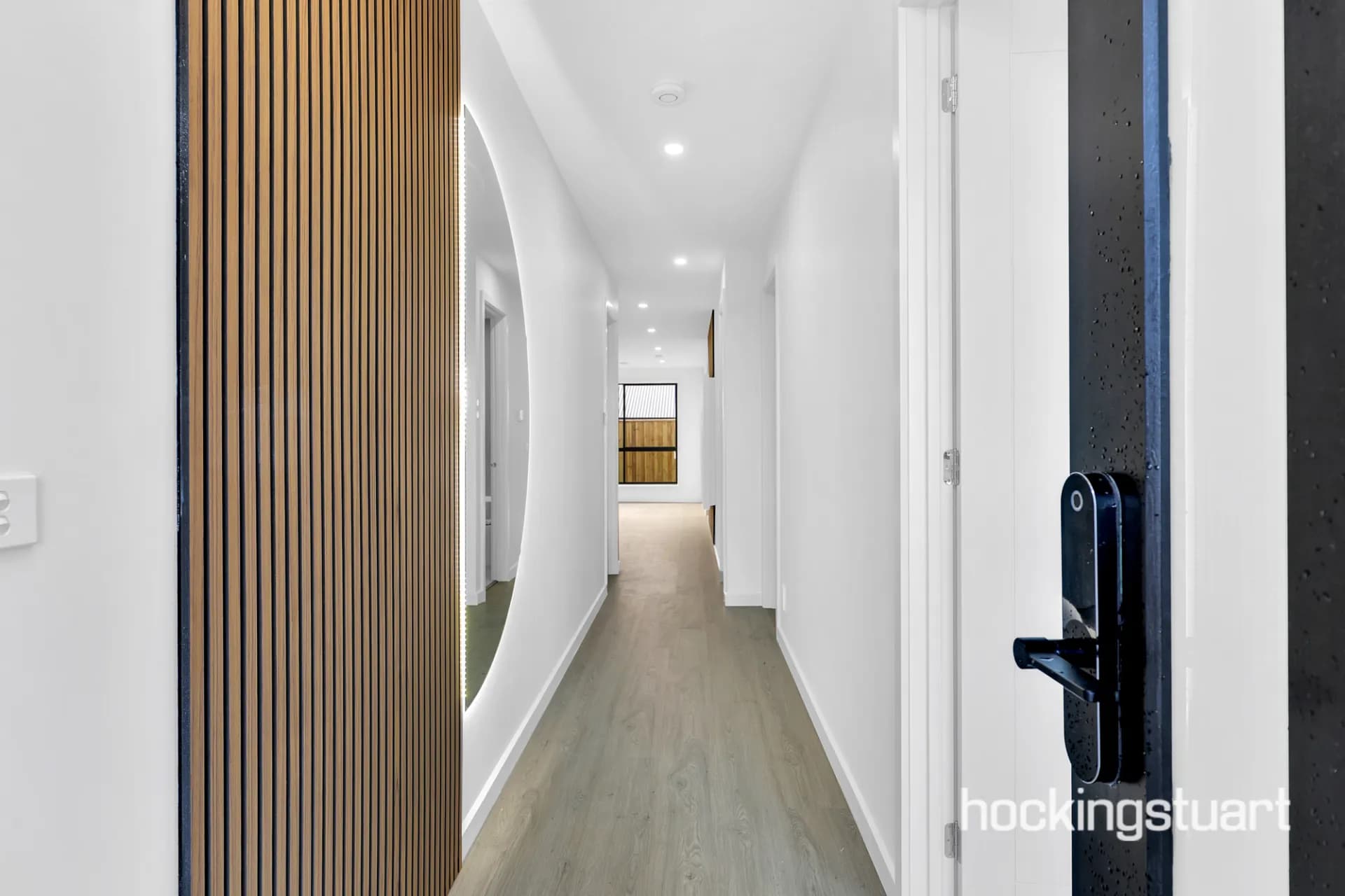 42 Gould Crescent, Mickleham - Thumbnail 2