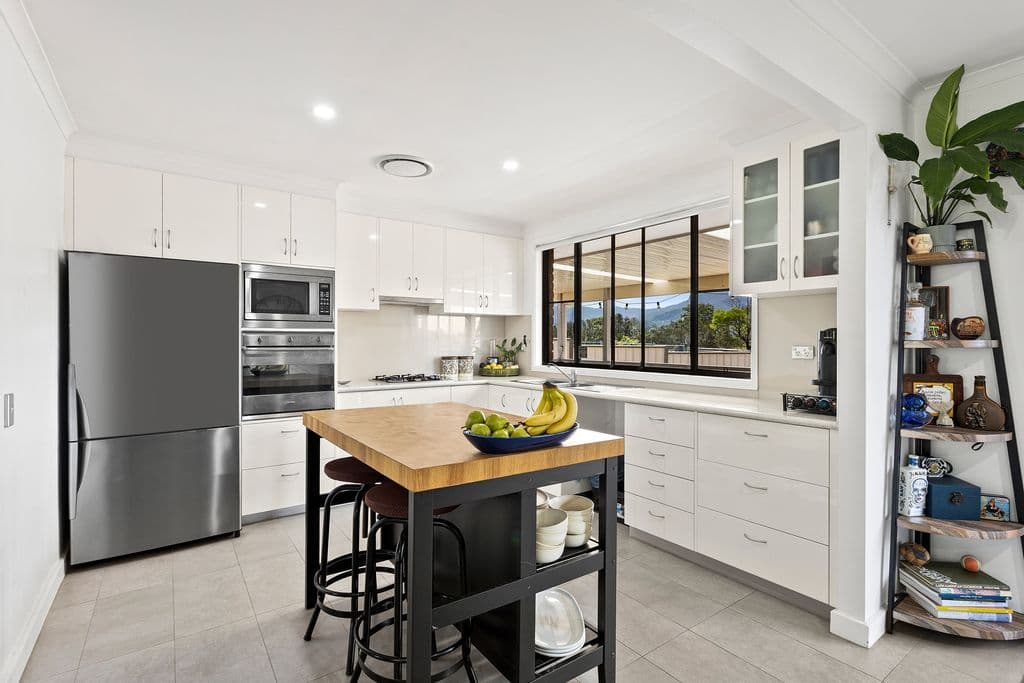66 Warwick Street, Berkeley - Thumbnail 2