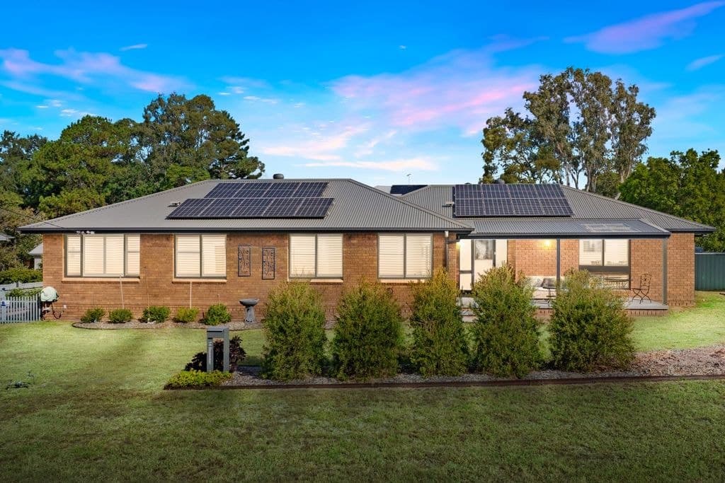 14 Bayswater Road, Bolwarra - Image 1