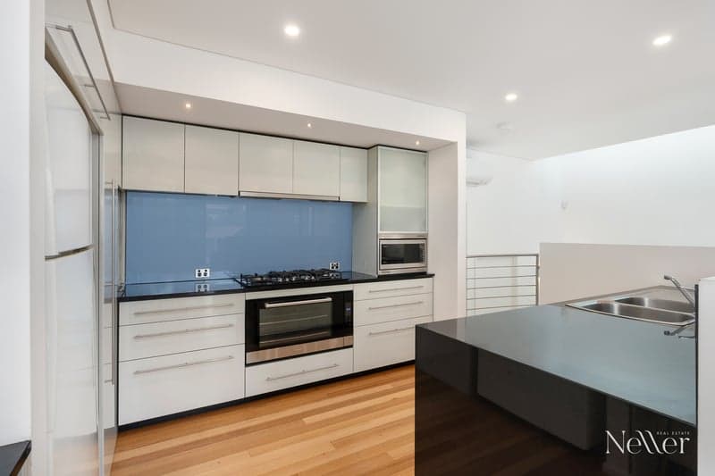 1/31 Sobraon Street, Sunrise Beach - Thumbnail 3