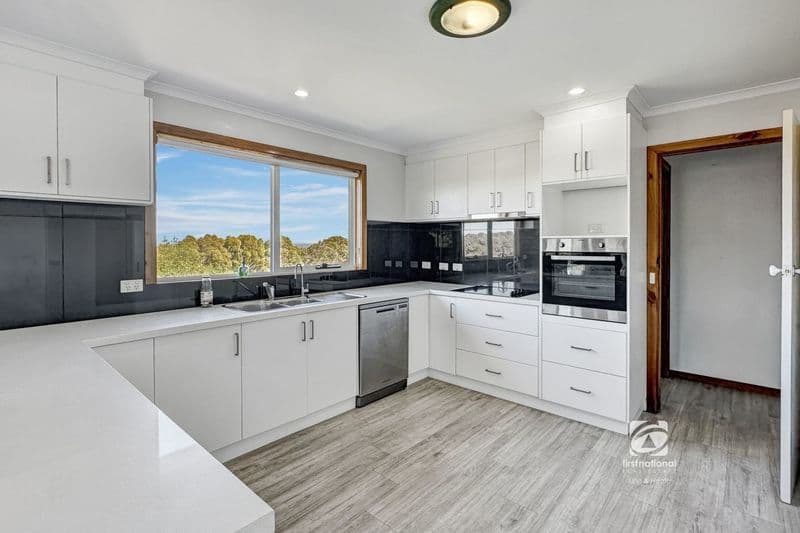 21 Outlook Avenue, Lakes Entrance, VIC 3909, Lakes Entrance - Thumbnail 6