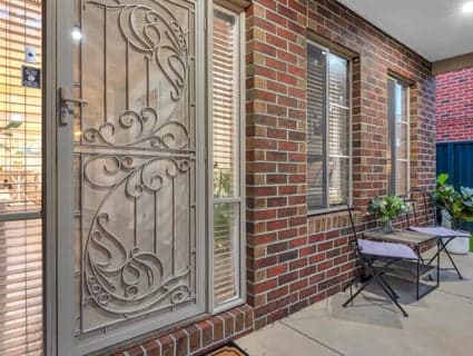 6 Banksia Grove, Pakenham, VIC, 3810, Pakenham - Thumbnail 2