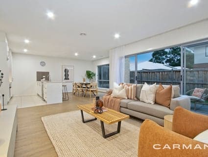 8 Denistoun Crescent, Cranbourne, VIC, 3977, Cranbourne - Thumbnail 3