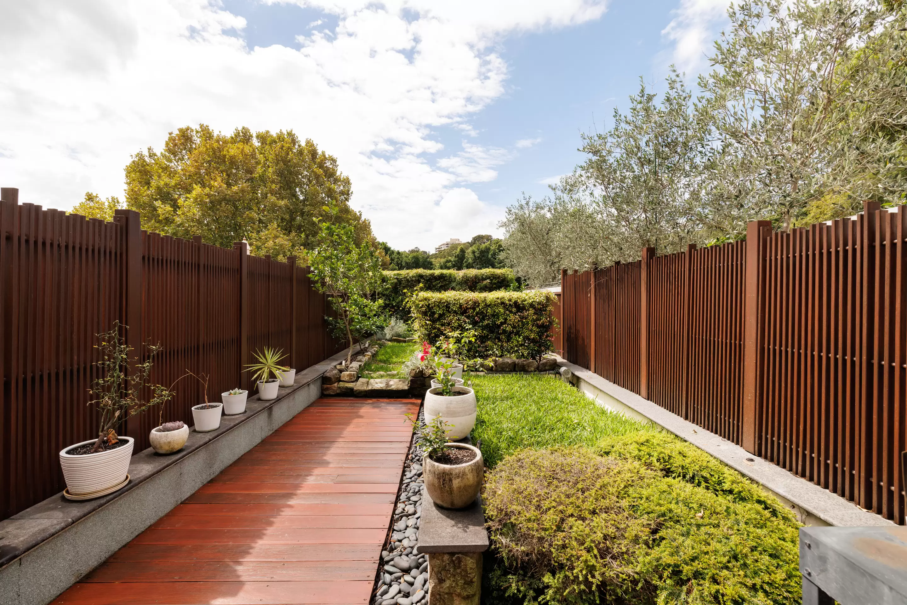 70 Sutherland Street, Paddington, Paddington - Thumbnail 4