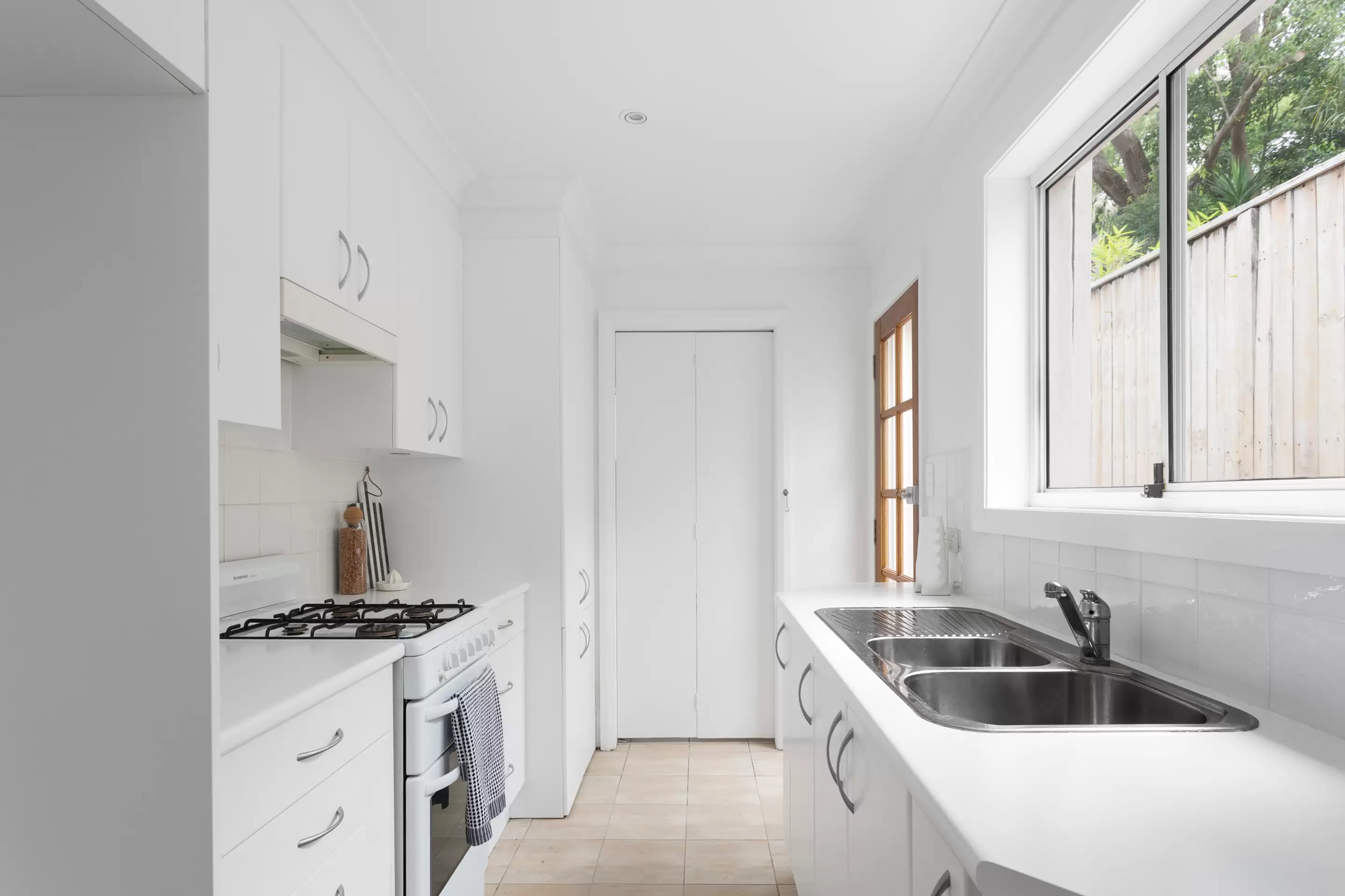 33 Campbell Avenue, Paddington, Paddington - Thumbnail 5