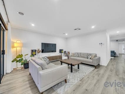 404, Manor Lakes - Thumbnail 4