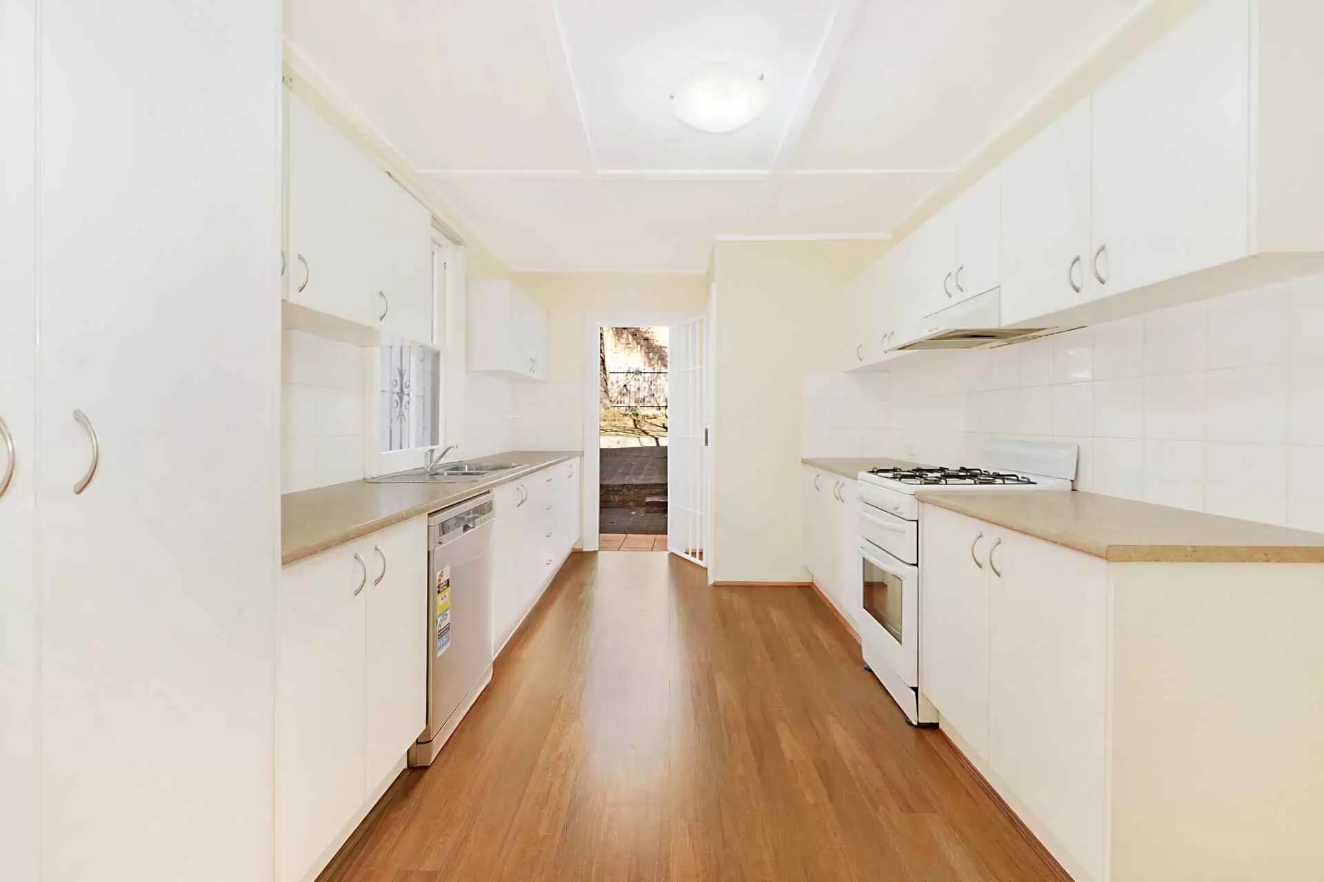17 Olive Street, Paddington, Paddington - Thumbnail 3