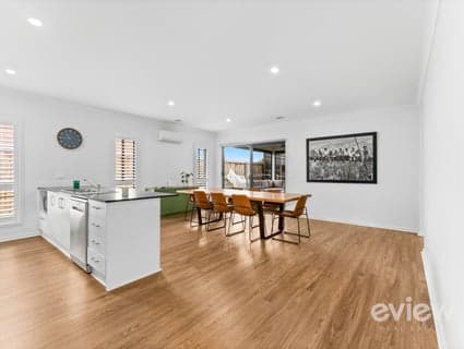 7 Dajarra Avenue, Wyndham Vale, VIC, 3024, Wyndham Vale - Thumbnail 2