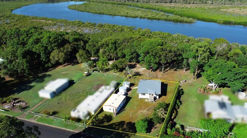 15 Boronia Drive, Poona - Image 1
