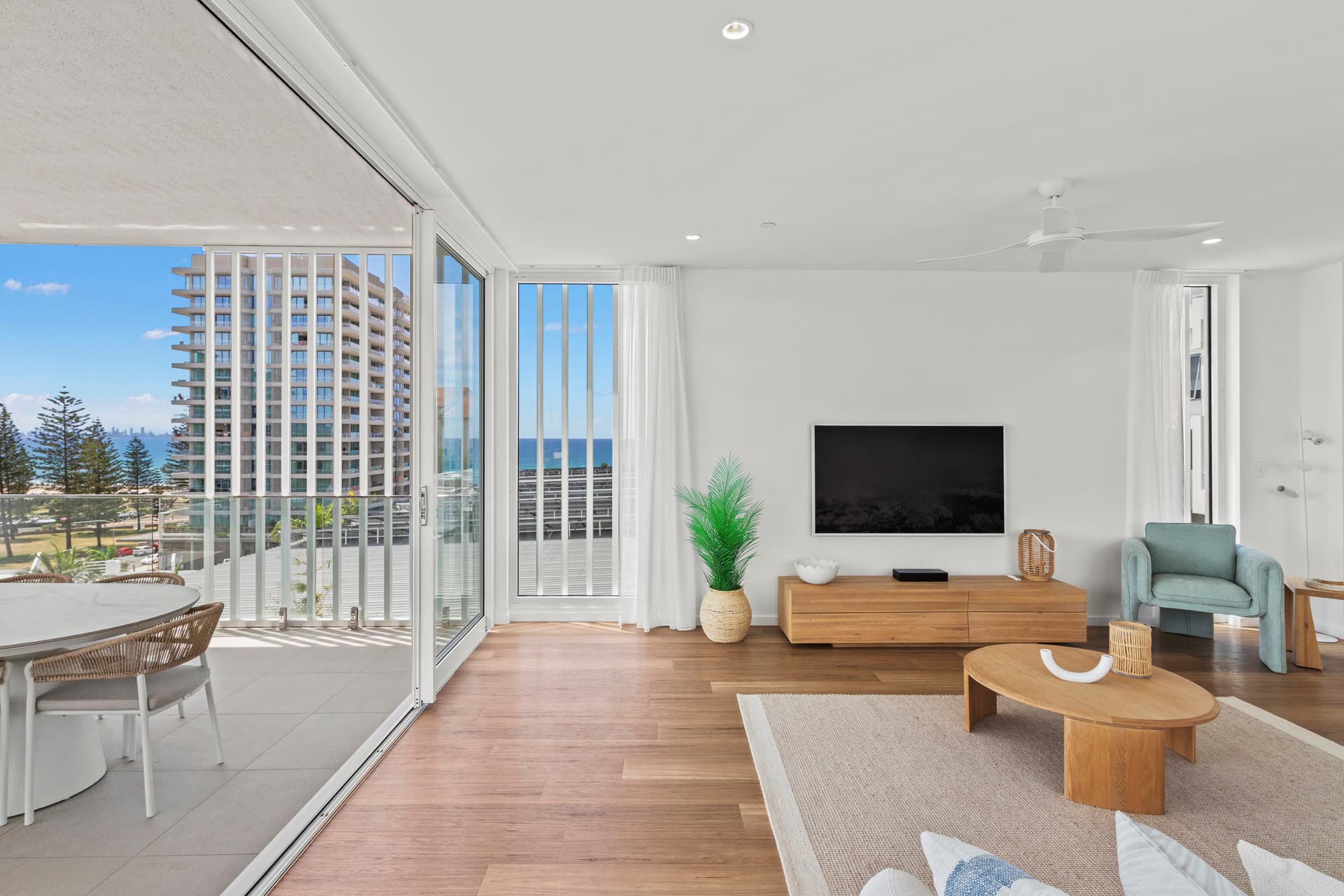 2/13 Rutledge Street, Coolangatta, QLD, 4225, Coolangatta - Thumbnail 4