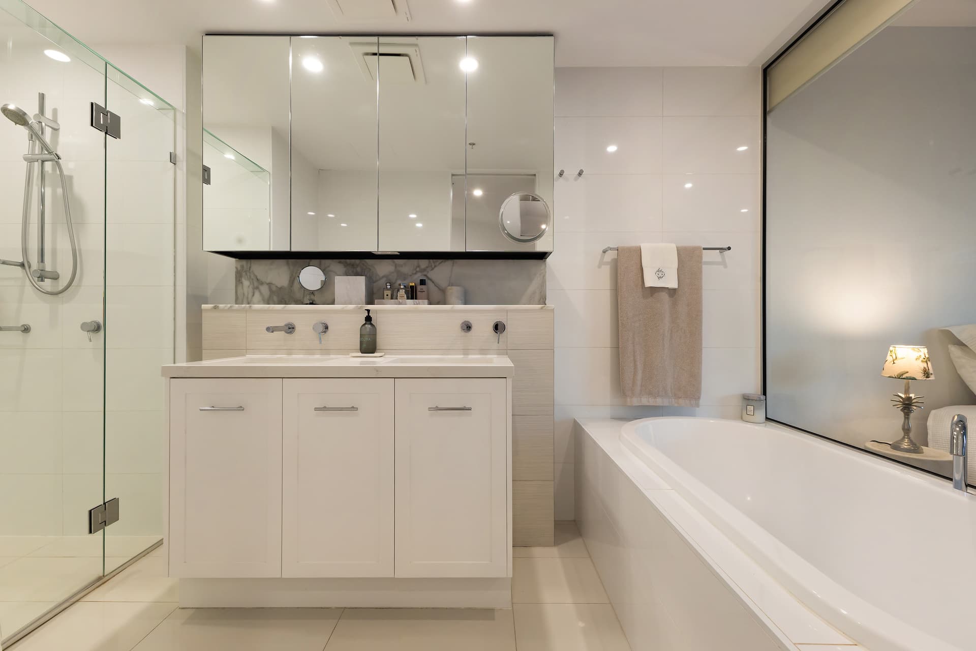 1701/1 Oracle Boulevard, Broadbeach, QLD, 4218, Broadbeach - Thumbnail 8
