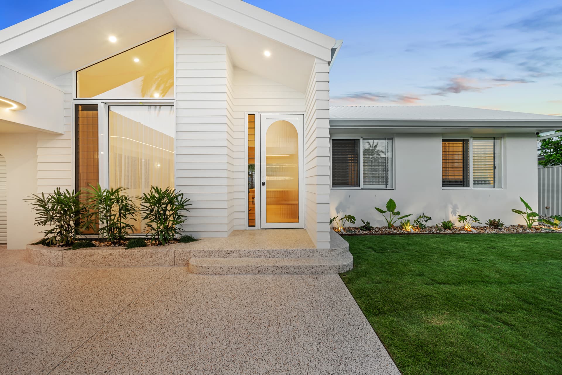 23 Bellbird  Avenue, Burleigh Waters, QLD, 4220, Burleigh Waters - Thumbnail 3