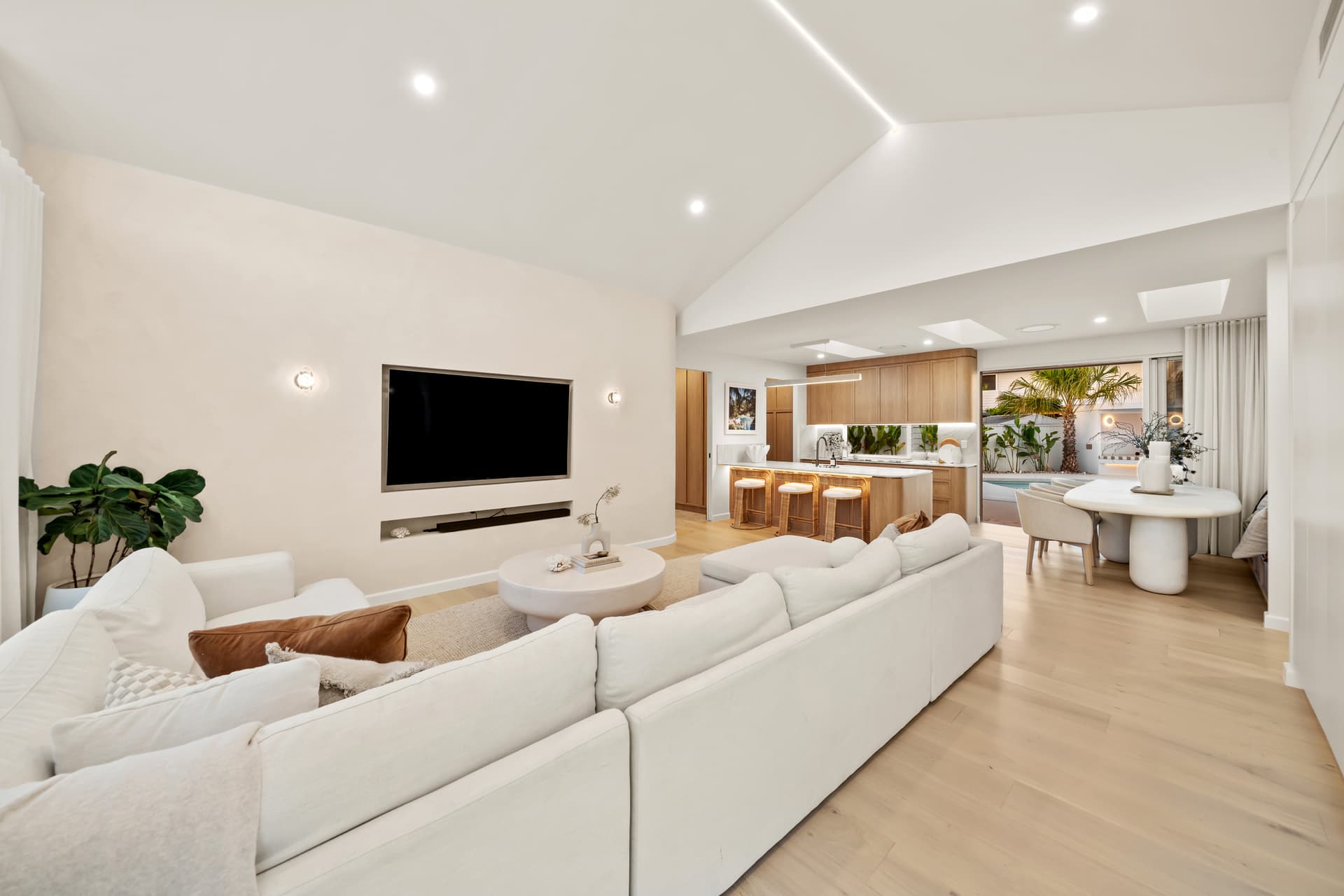 23 Bellbird  Avenue, Burleigh Waters, QLD, 4220, Burleigh Waters - Thumbnail 5