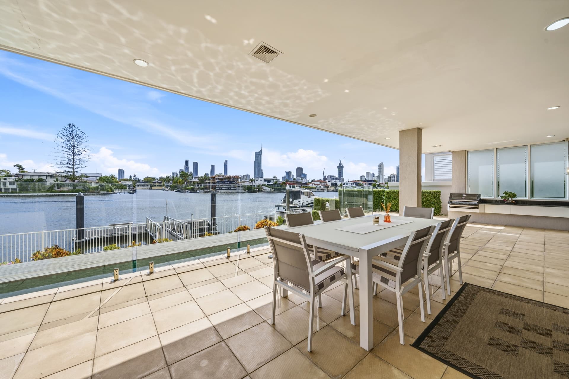 23 Cleland Crescent, Broadbeach Waters, QLD, 4218, Broadbeach Waters - Thumbnail 5