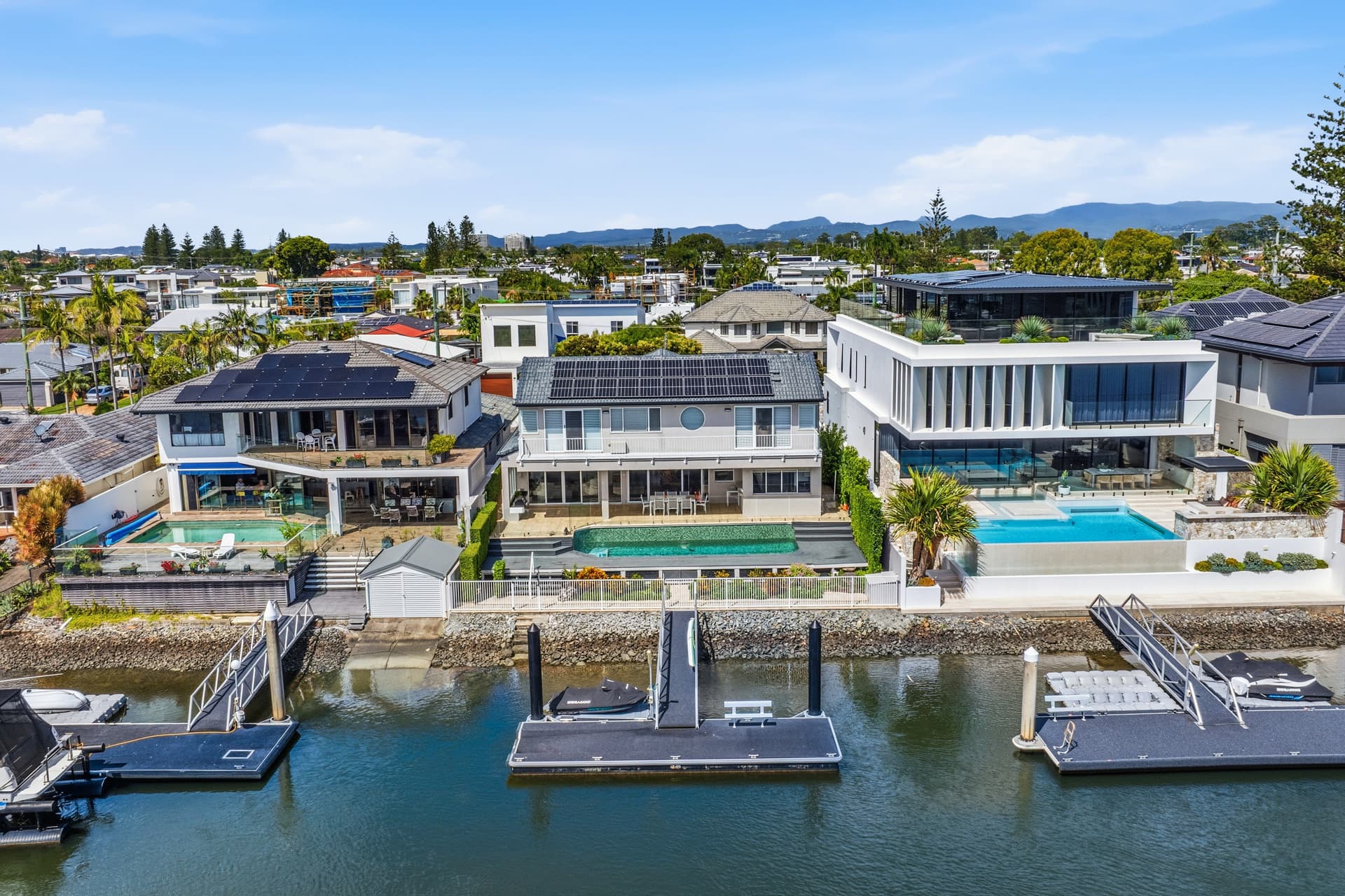 23 Cleland Crescent, Broadbeach Waters, QLD, 4218, Broadbeach Waters - Thumbnail 7