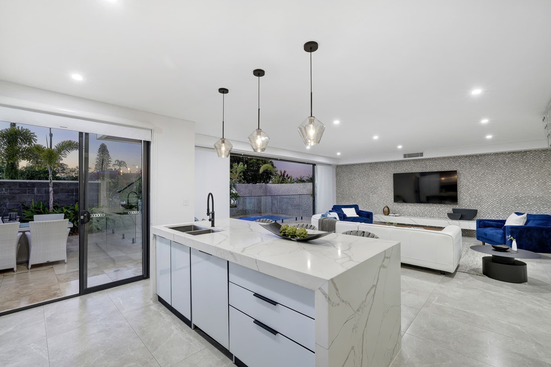 75 Crombie Avenue, Bundall, QLD, 4217, Bundall - Thumbnail 6