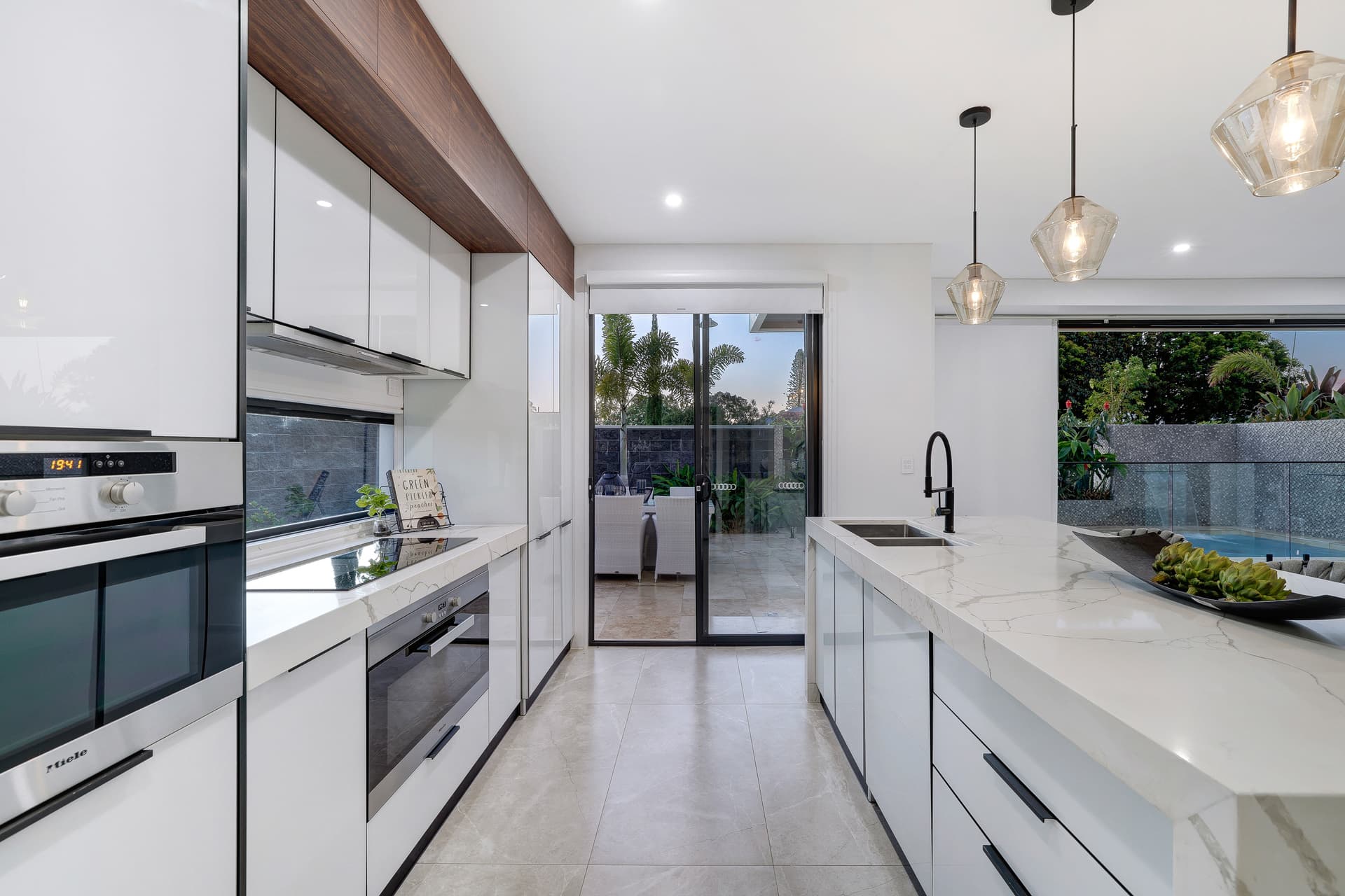 75 Crombie Avenue, Bundall, QLD, 4217, Bundall - Thumbnail 7