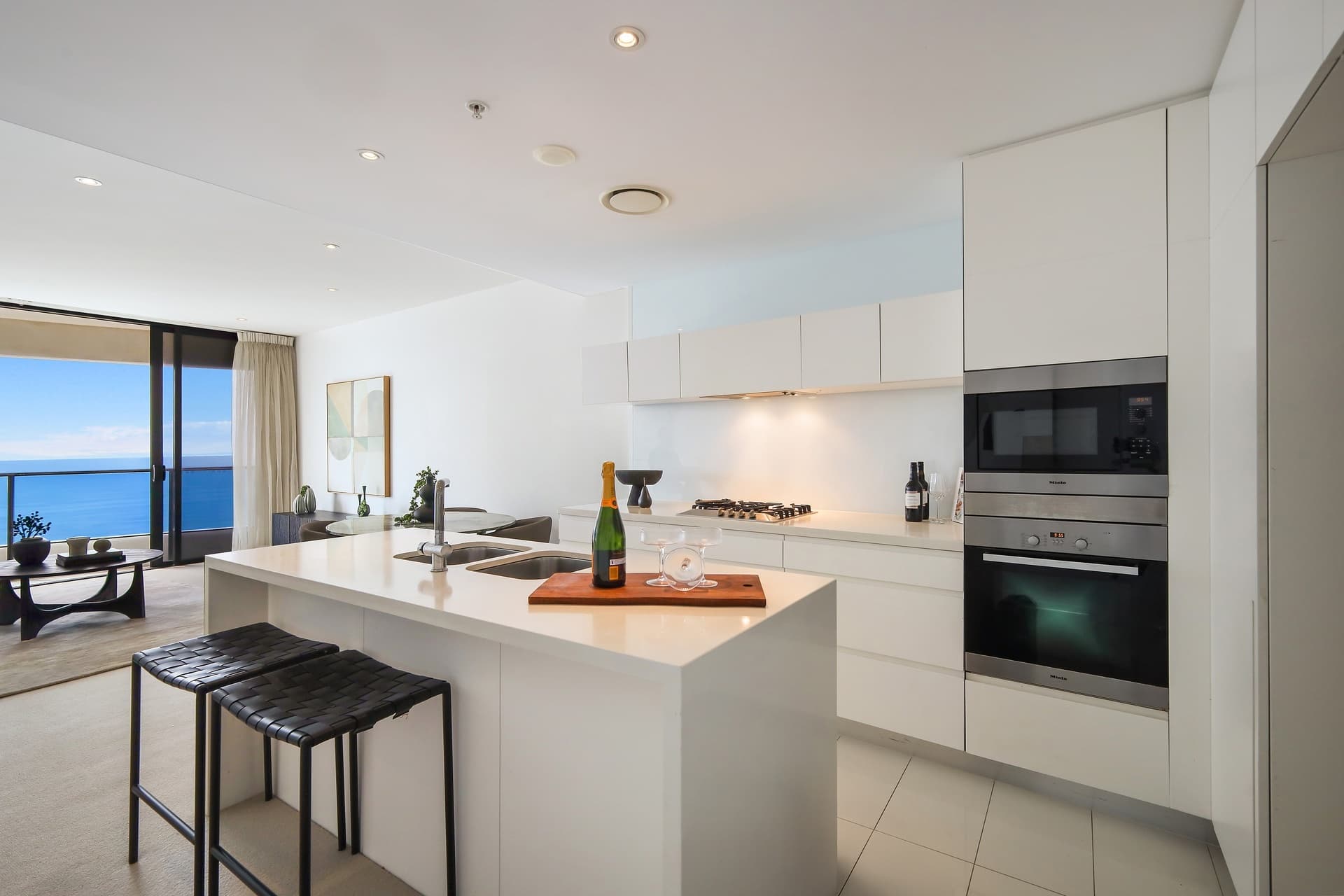 23004/21 Elizabeth Avenue, Broadbeach, QLD, 4218, Broadbeach - Thumbnail 7