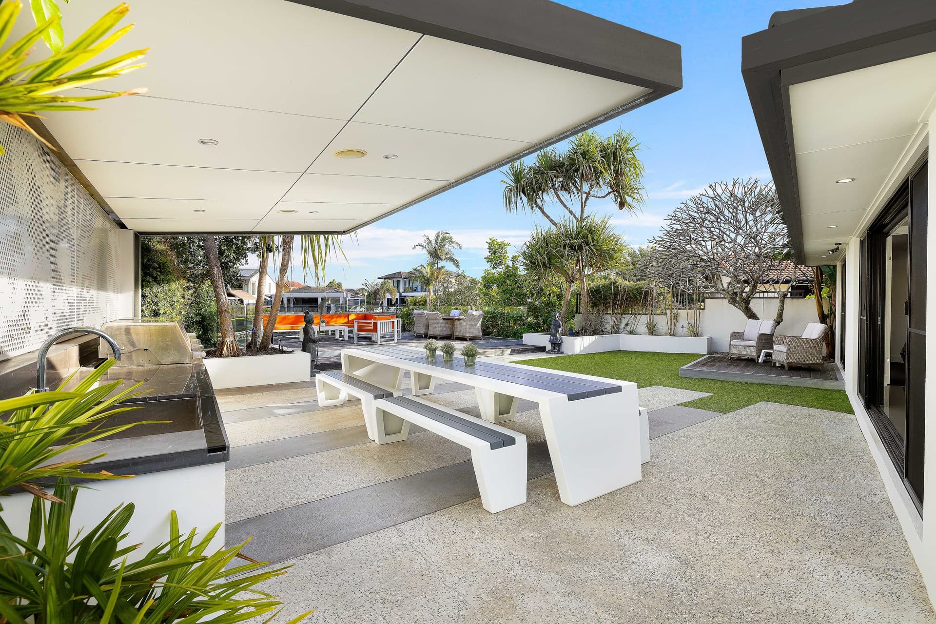 74 Boomerang Crescent, Sorrento, QLD, 4217, Sorrento - Thumbnail 2