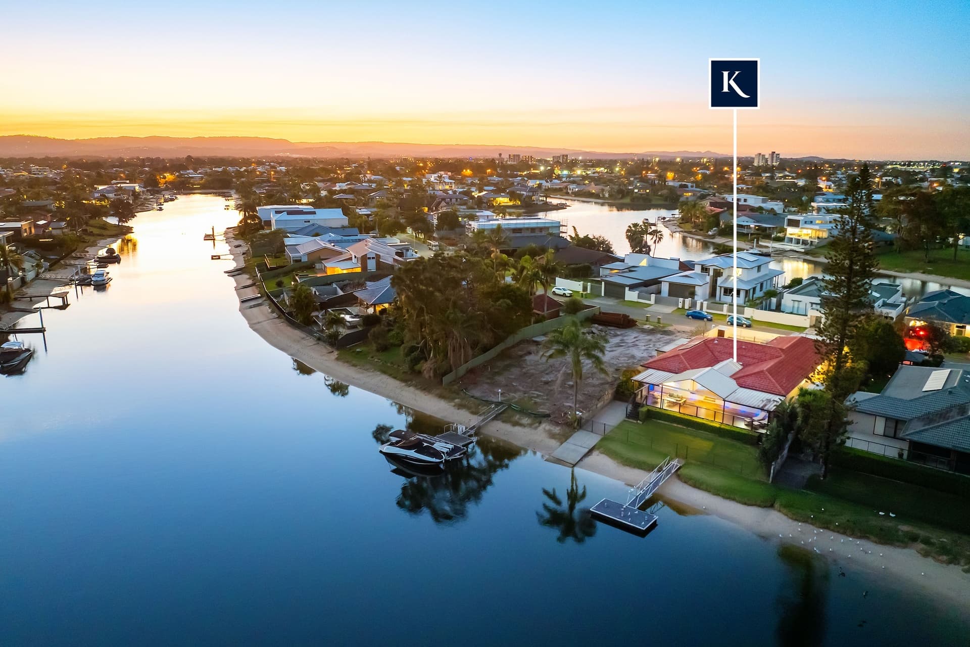6 Kurrawa Avenue, Mermaid Waters, QLD, 4218, Mermaid Waters - Thumbnail 8