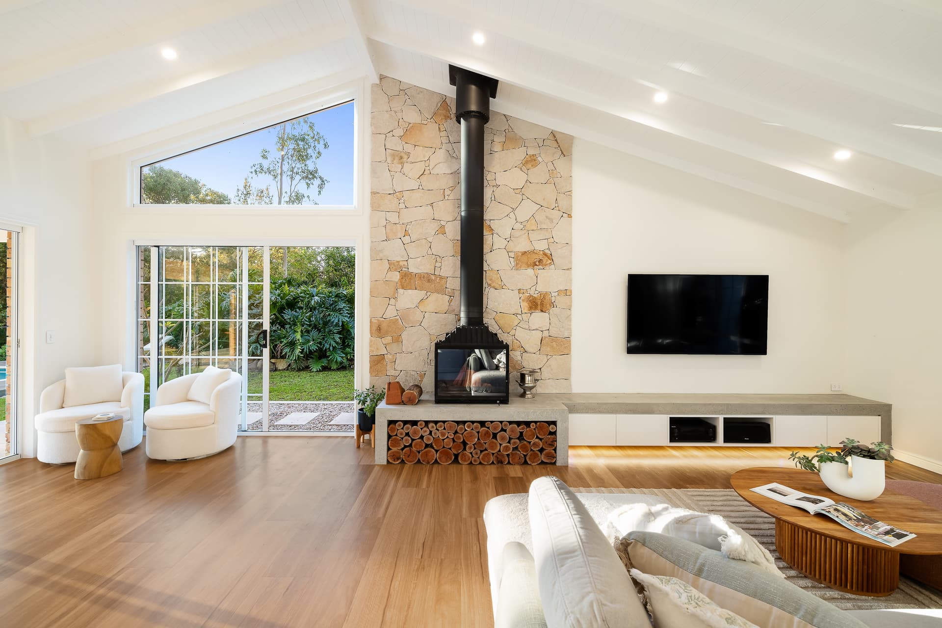 46 Coorabin Court, Tallebudgera, QLD, 4228, Tallebudgera - Thumbnail 2