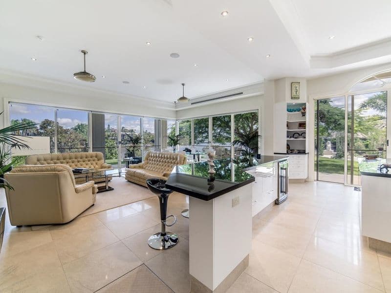 60 Sophie Avenue, Broadbeach Waters, QLD, 4218, Broadbeach Waters - Thumbnail 6