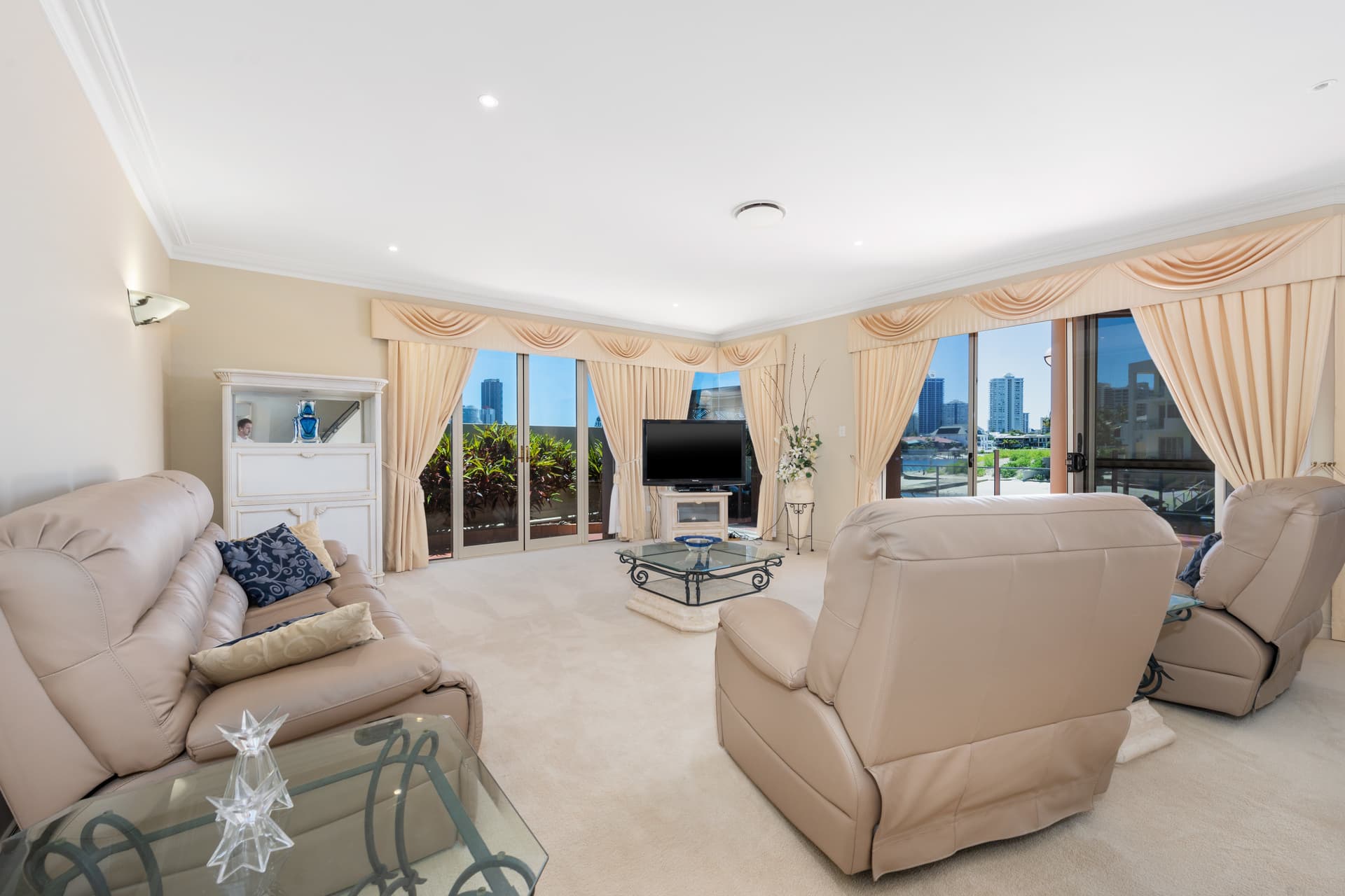83 Admiralty Drive, Paradise Waters, QLD, 4217, Surfers Paradise - Thumbnail 4