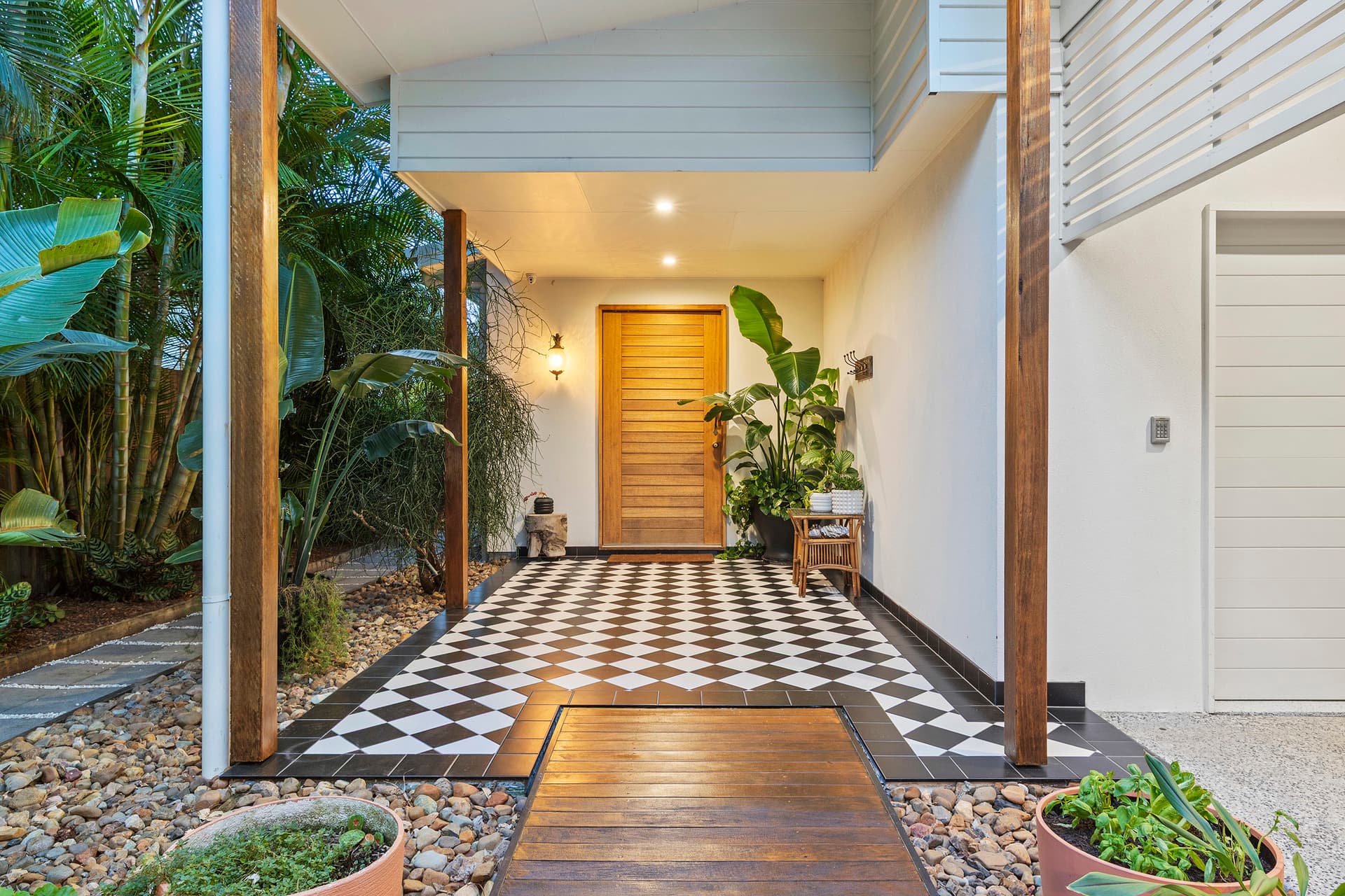 5 Carlyle Drive, Currumbin, QLD, 4223, Currumbin - Thumbnail 3