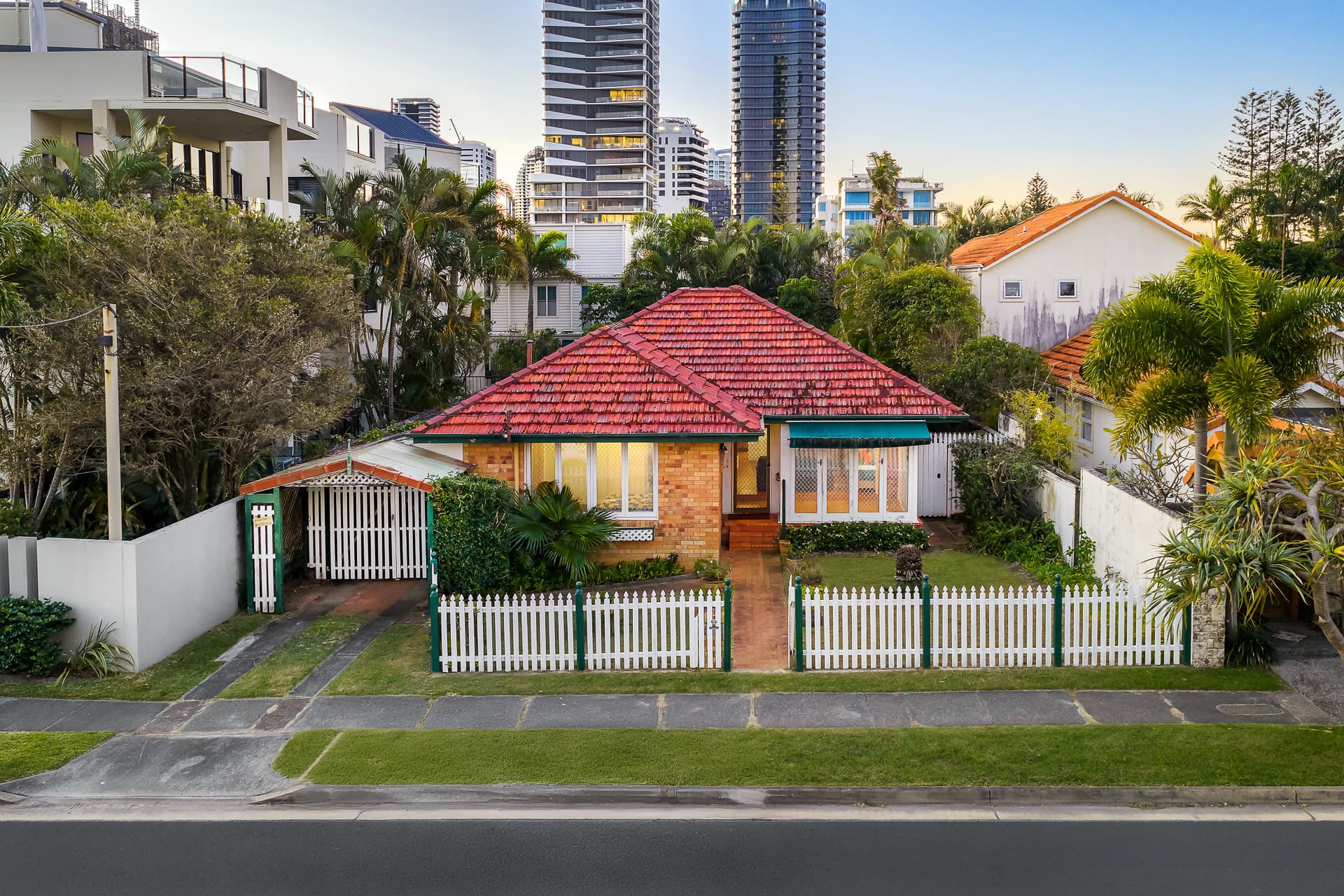 11 Cronulla Avenue, Mermaid Beach, QLD, 4218, Mermaid Beach - Thumbnail 4