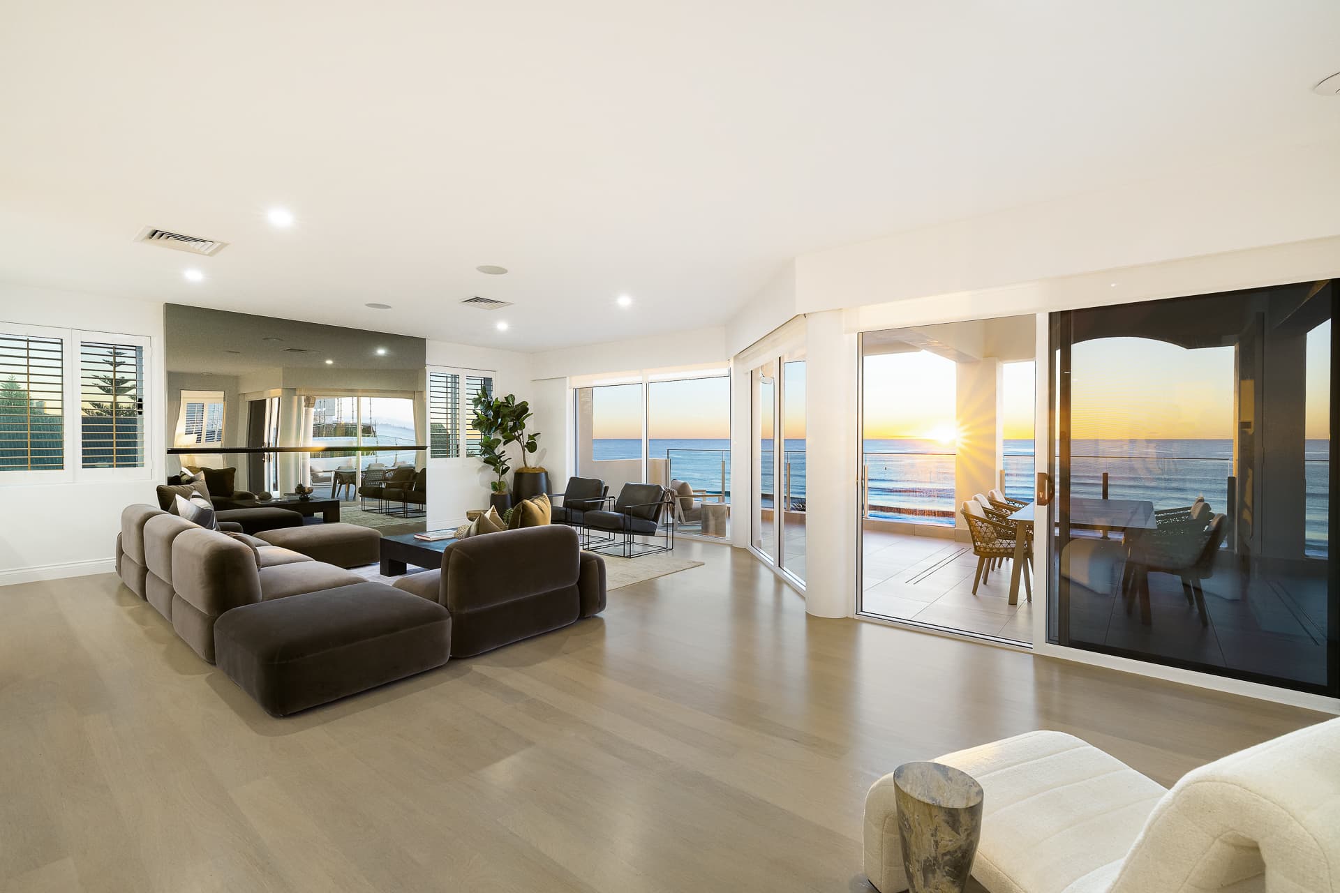 2/51-53 Hedges Avenue, Mermaid Beach, QLD, 4218, Mermaid Beach - Thumbnail 6