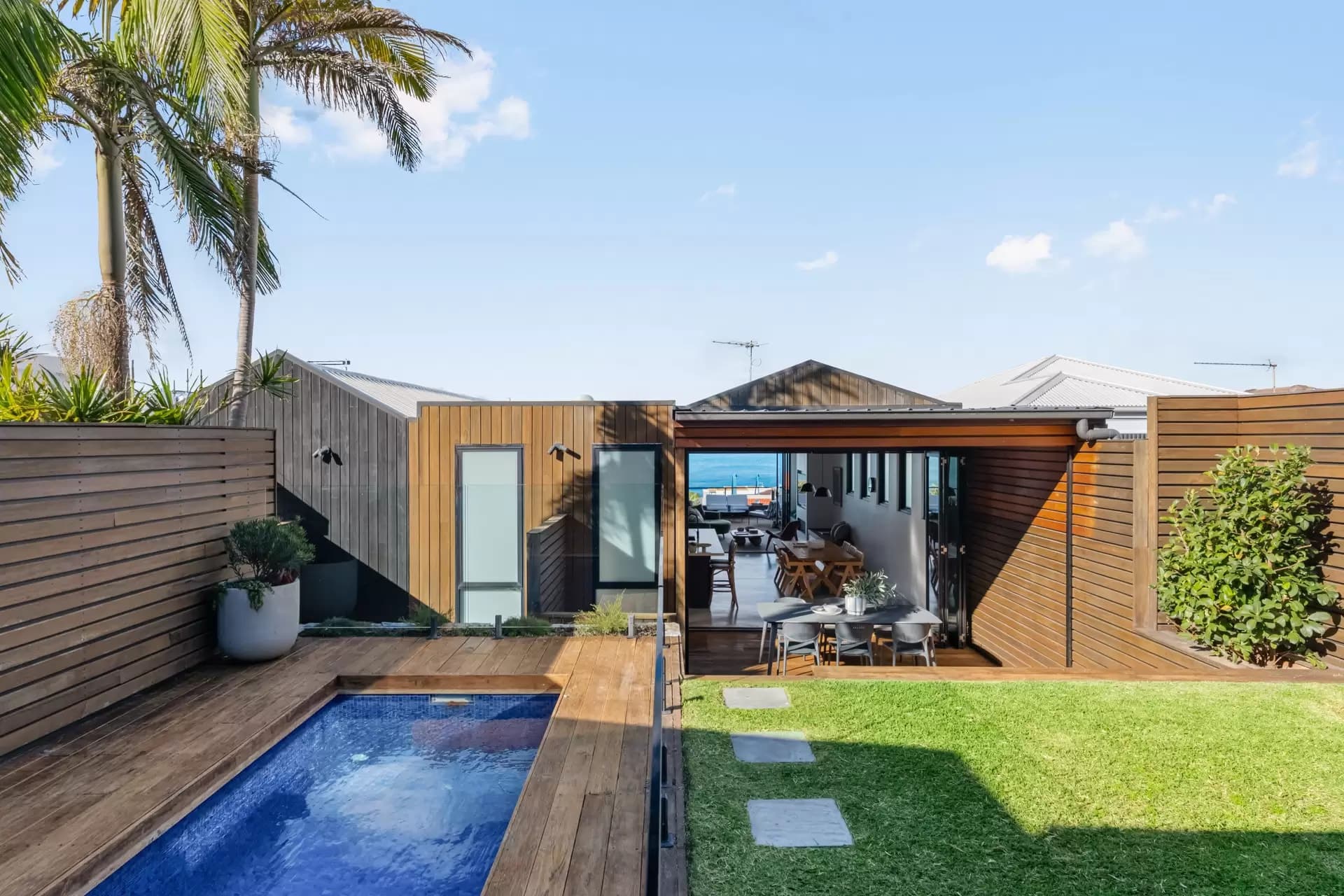 16 Close Street, South Coogee, South Coogee - Image 1
