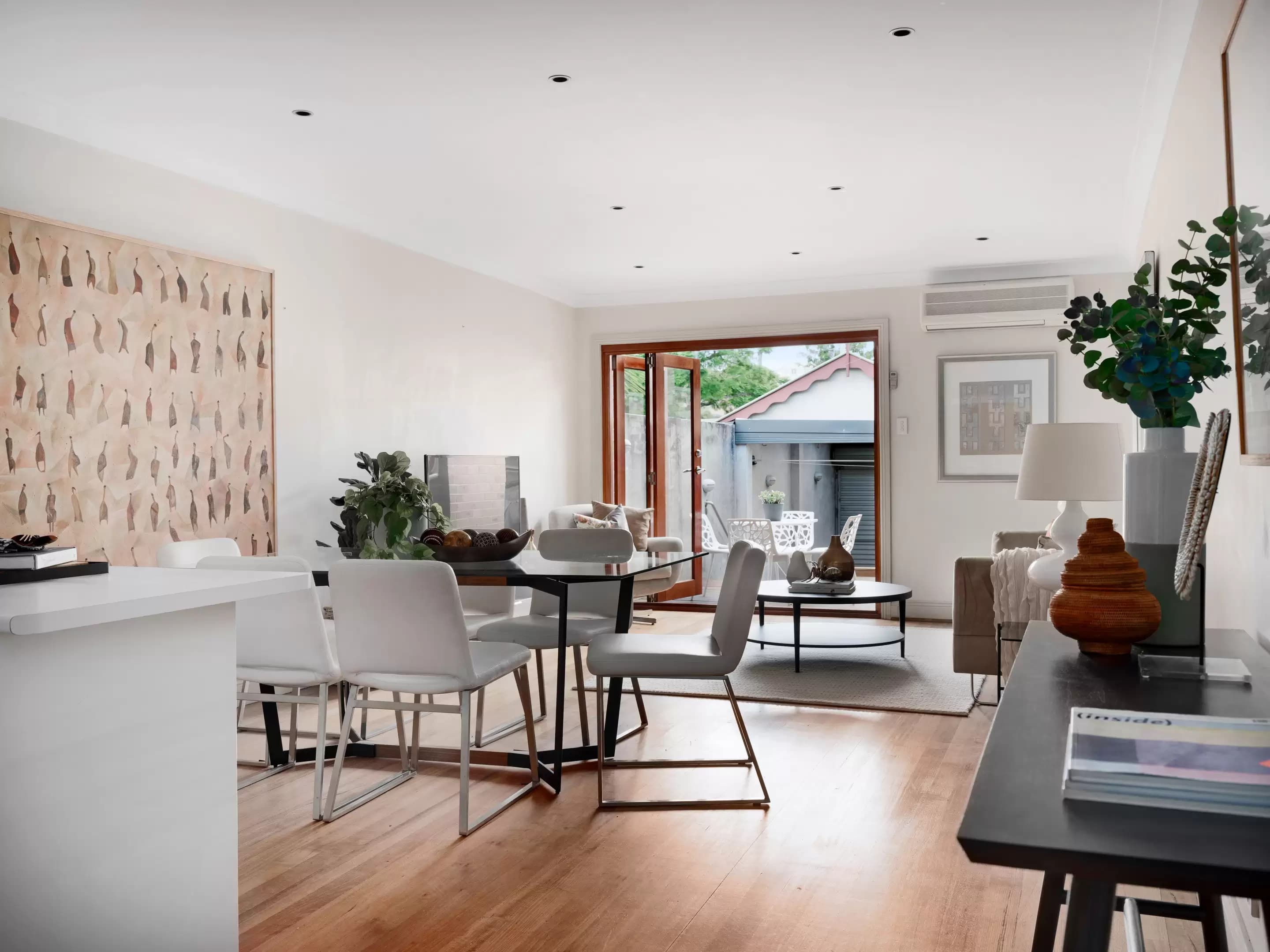 680 Elizabeth Street, Waterloo, Waterloo - Thumbnail 2