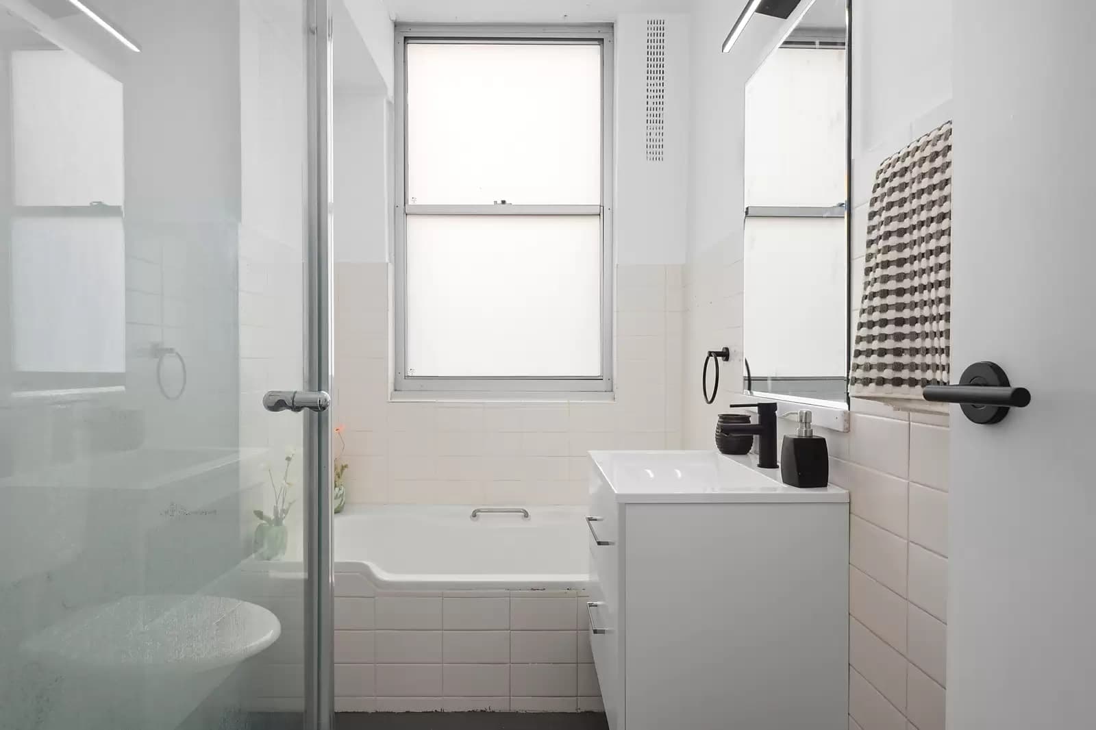 32/16-18 Eastbourne Road, Darling Point, Darling Point - Thumbnail 6
