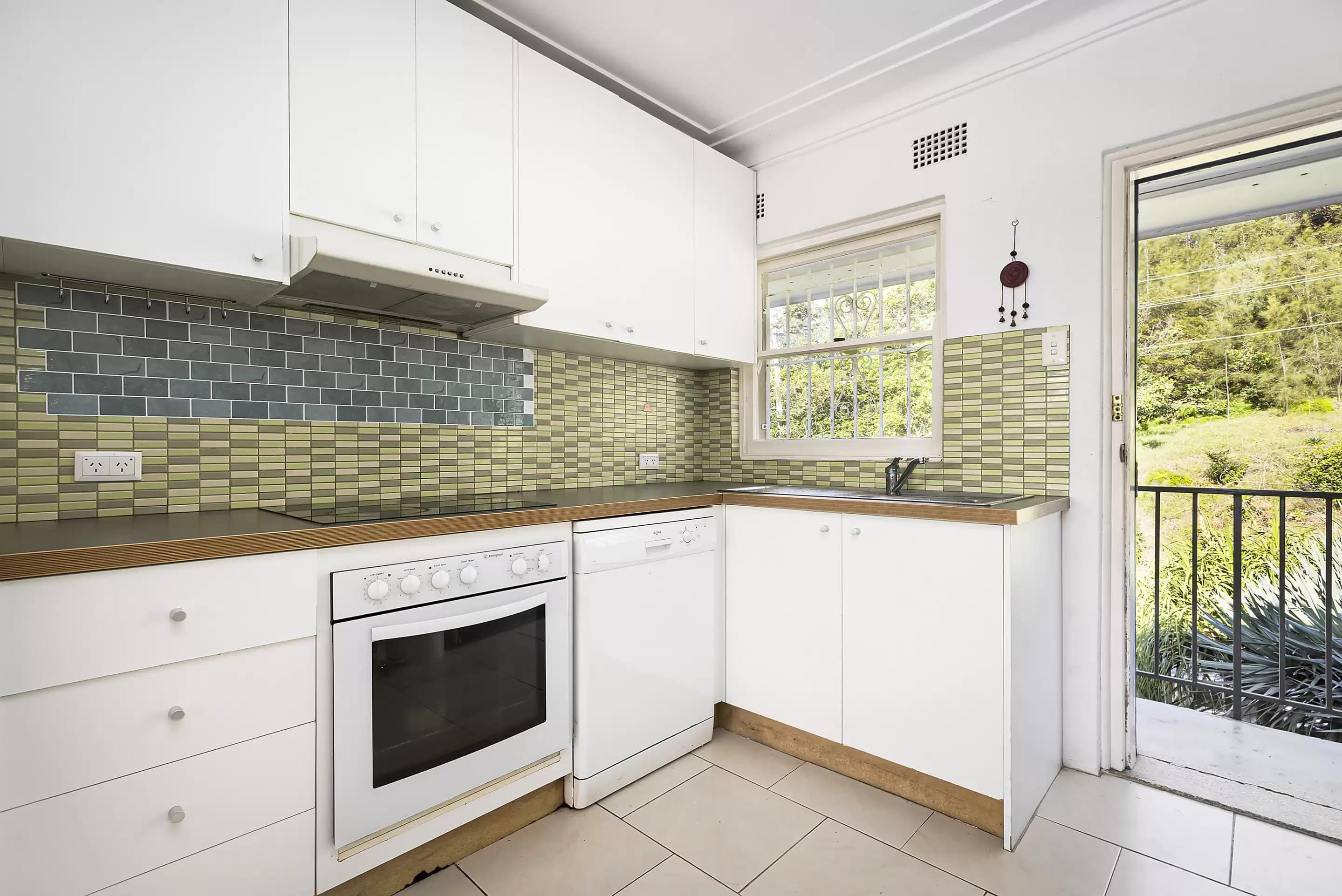 8/205 Beach Street, Coogee, Coogee - Thumbnail 5