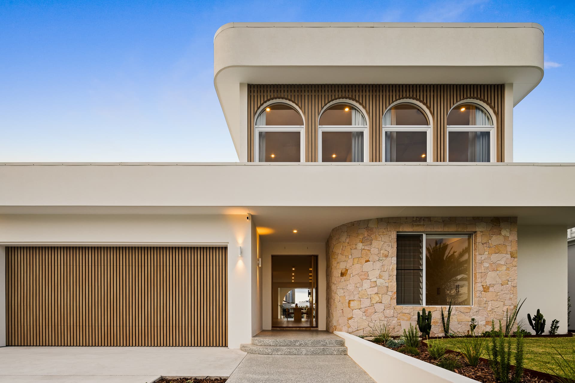 25 McIlwain Drive, Mermaid Waters, QLD, 4218, Mermaid Waters - Thumbnail 2