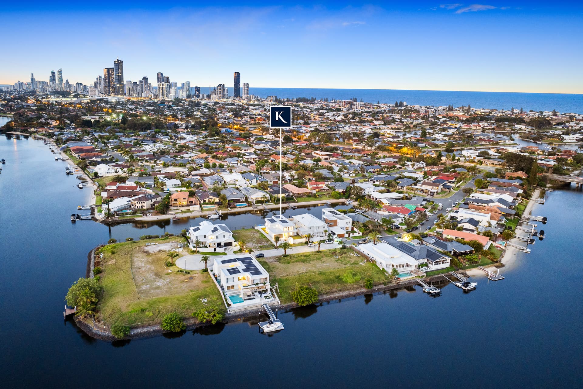 25 McIlwain Drive, Mermaid Waters, QLD, 4218, Mermaid Waters - Thumbnail 5