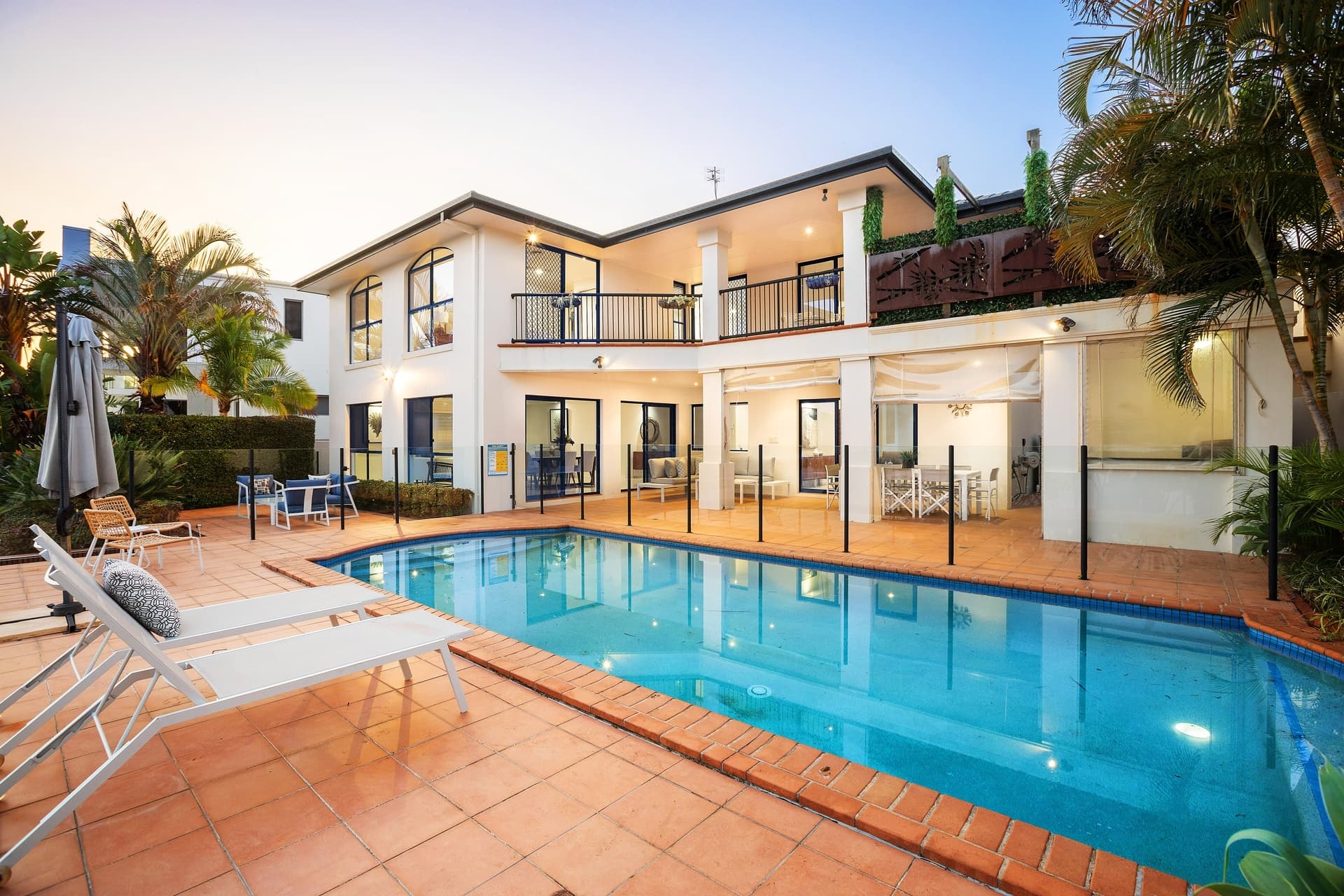 28 Clear Water Bay Avenue, Clear Island Waters, QLD, 4226, Clear Island Waters - Thumbnail 5
