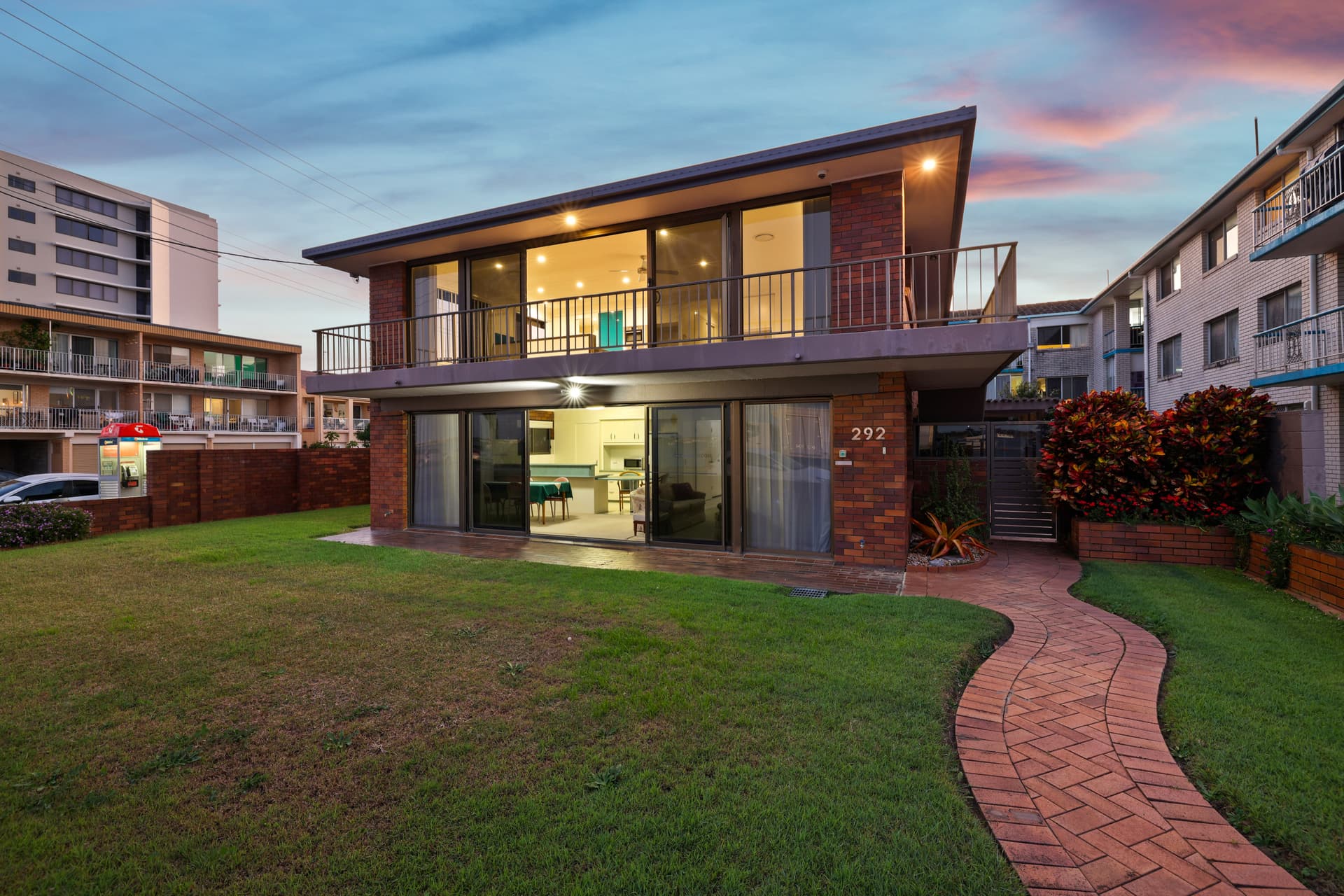 292 Marine Parade, Labrador, QLD, 4215, Labrador - Thumbnail 3