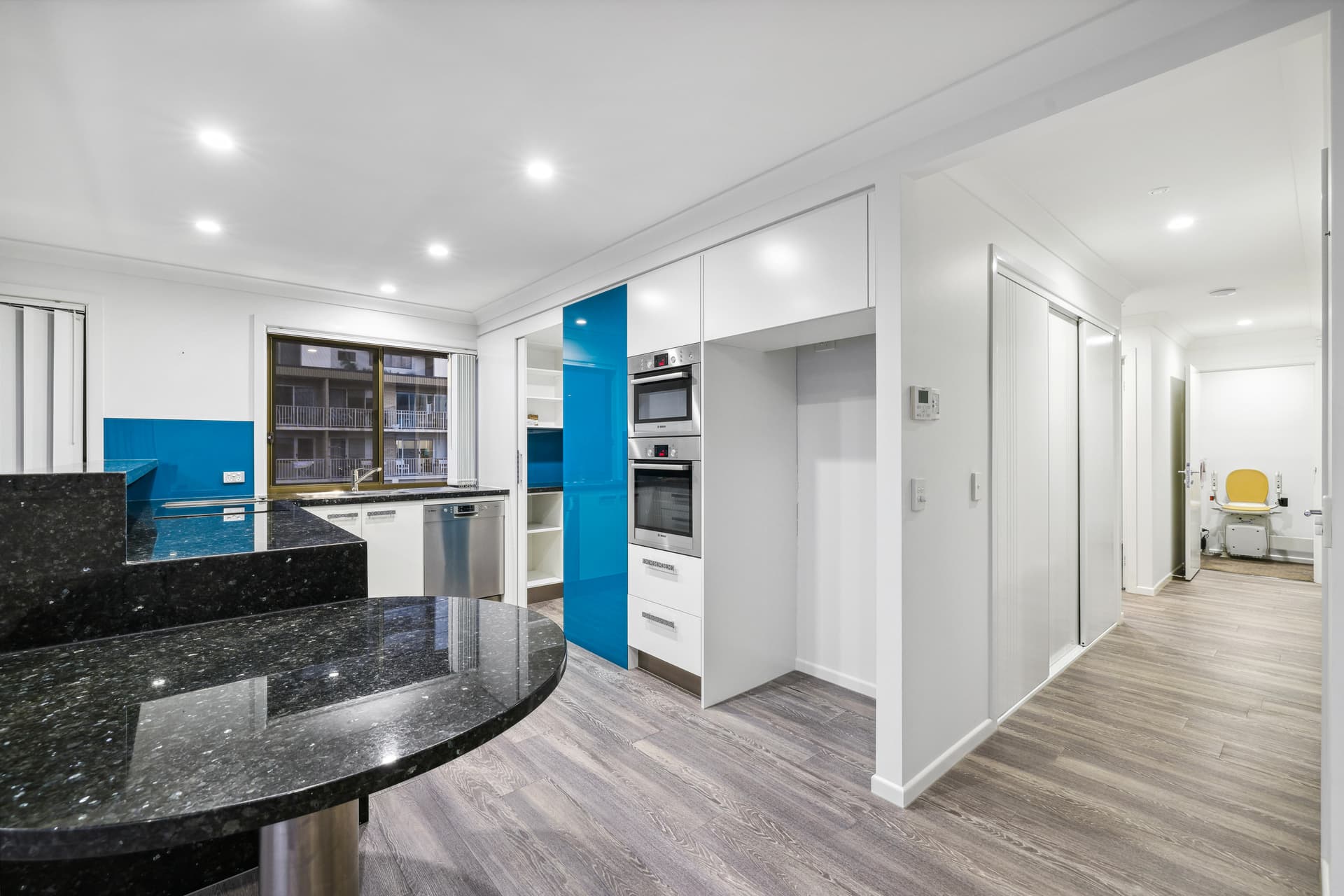 292 Marine Parade, Labrador, QLD, 4215, Labrador - Thumbnail 4