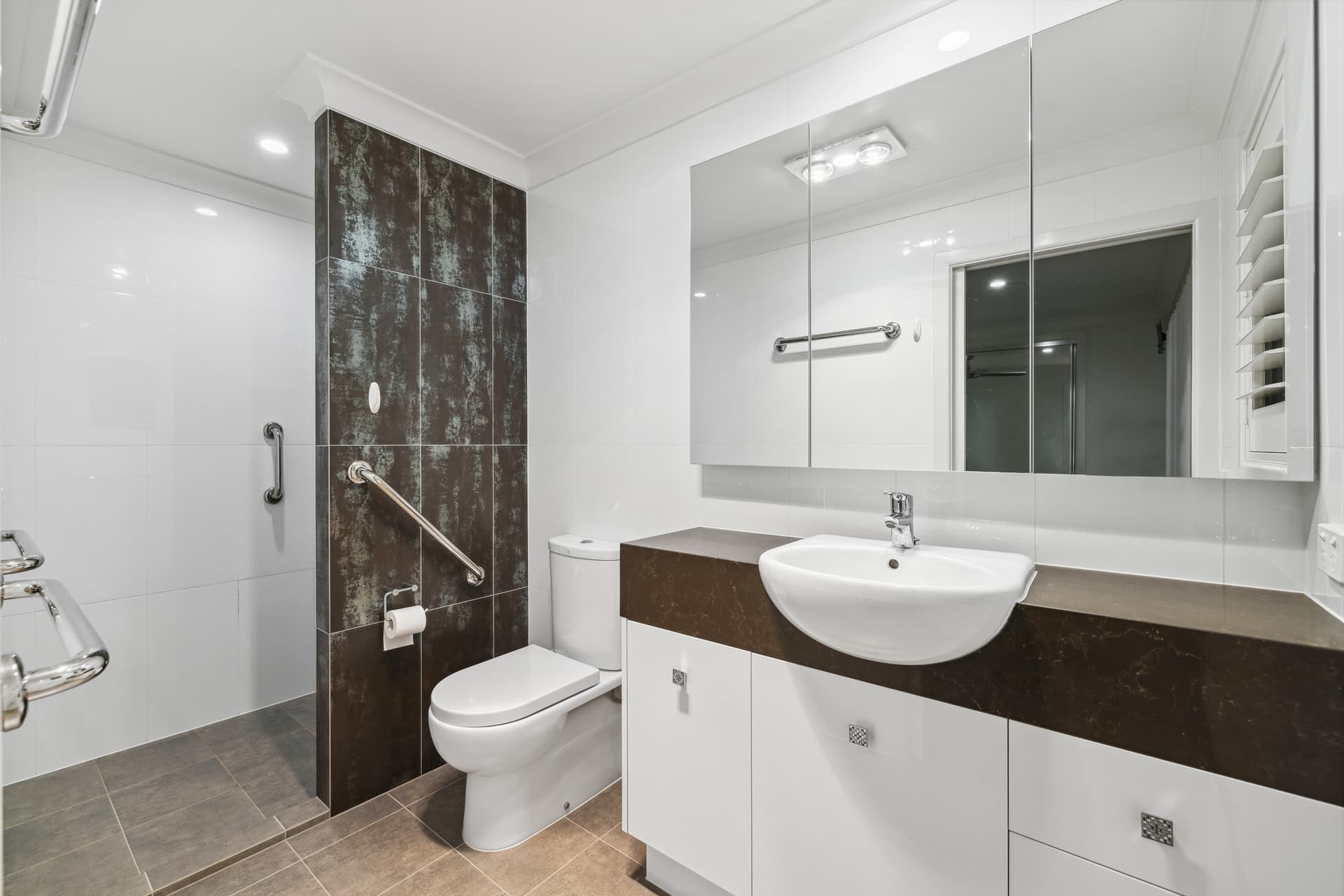 292 Marine Parade, Labrador, QLD, 4215, Labrador - Thumbnail 8