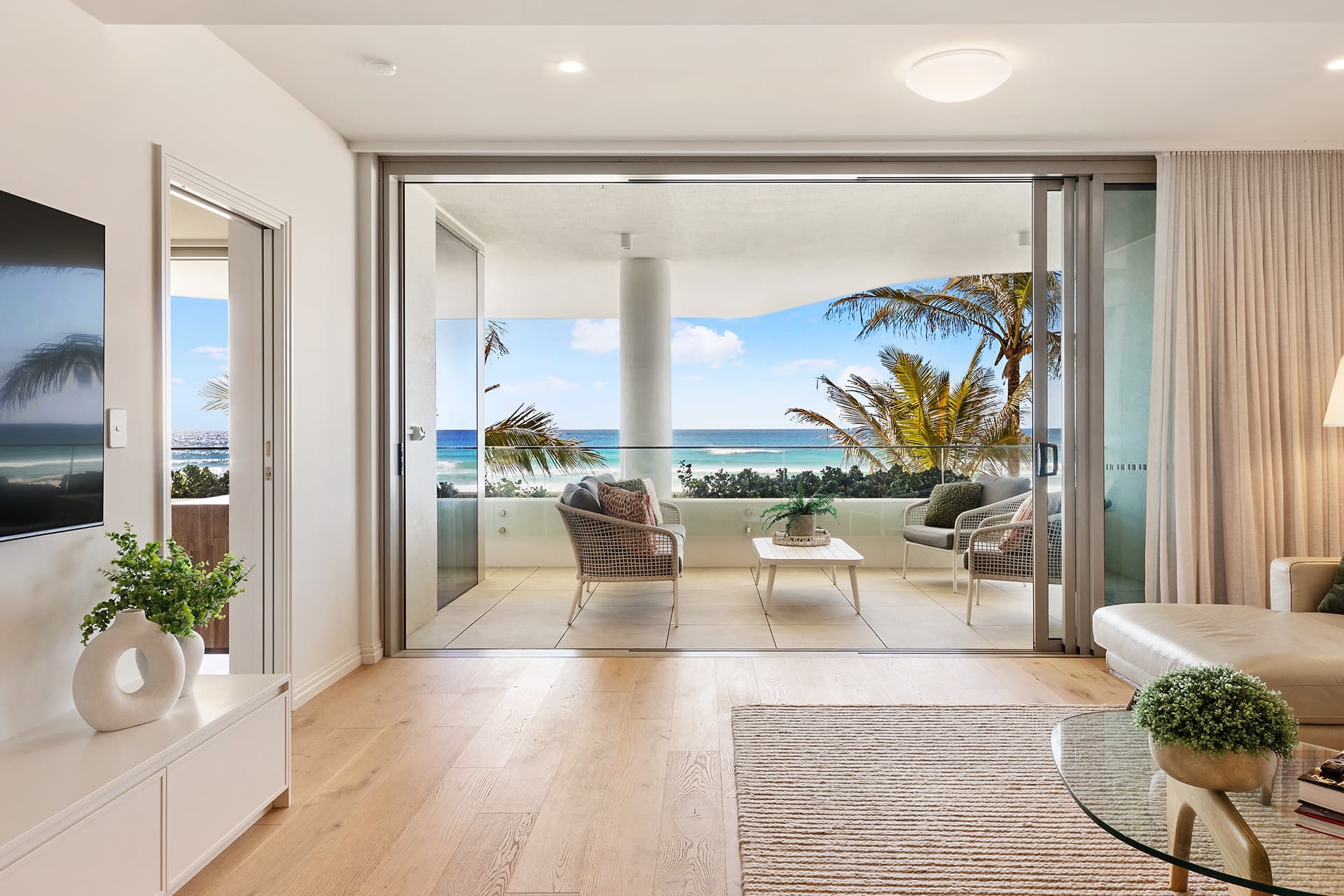 4/1 Nineteenth Avenue, Palm Beach, QLD, 4221, Palm Beach - Thumbnail 2