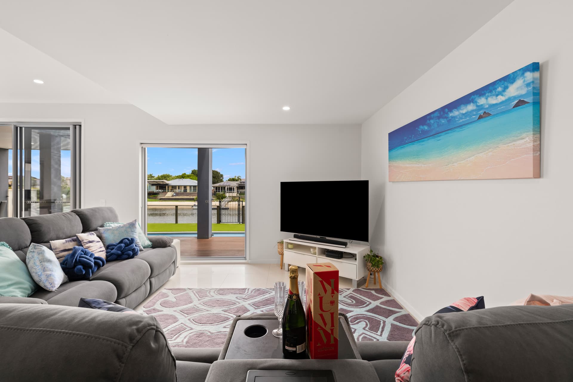 9 Gretel Drive, Mermaid Waters, QLD, 4218, Mermaid Waters - Thumbnail 3